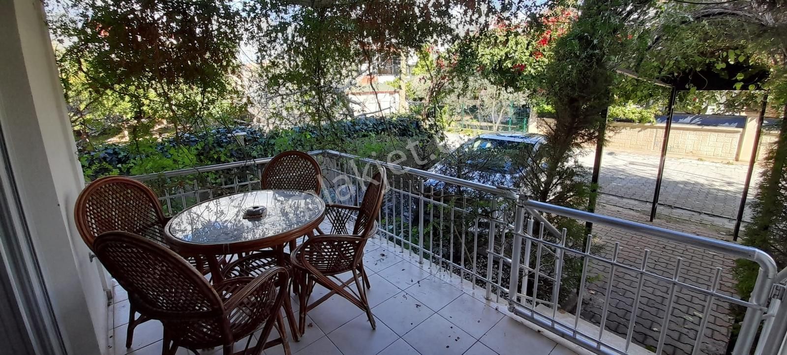 Stoptan Günlükbaşı 2+1 Giriş Kat Satılık