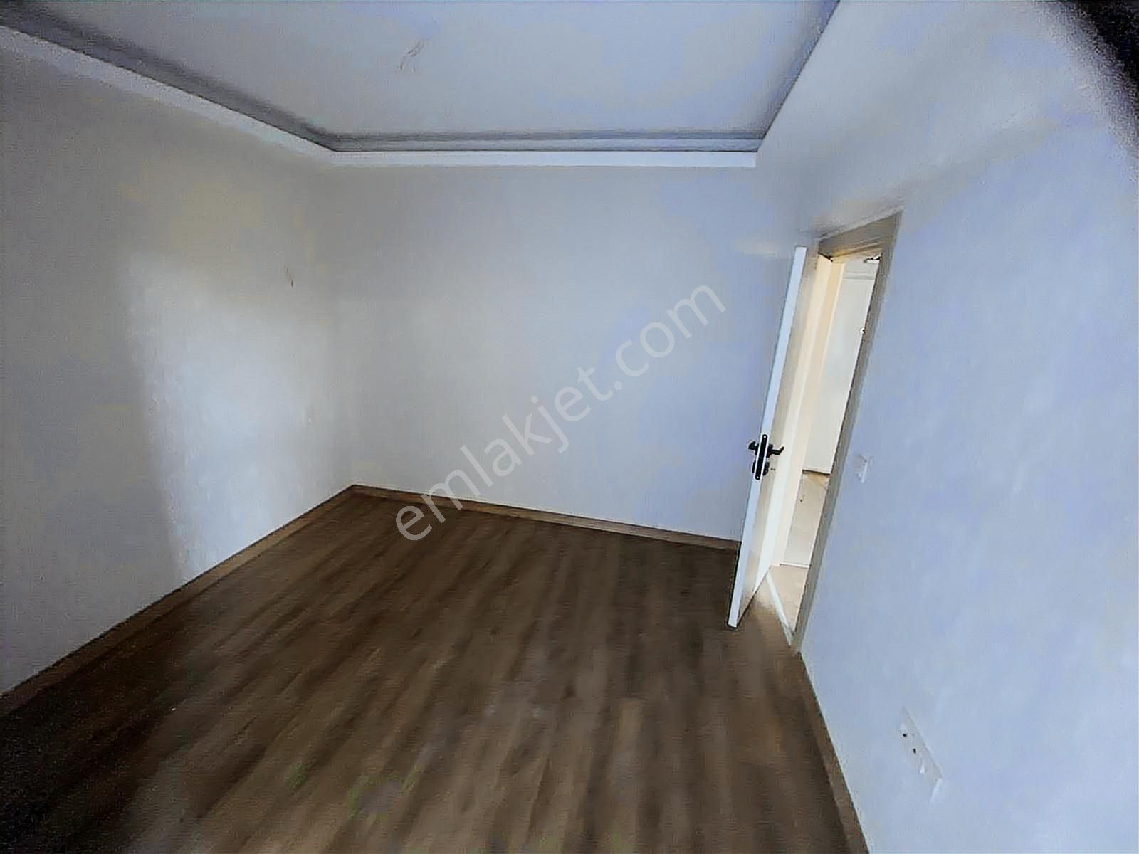 İncek Emlak'tan Cam Balkonlu Masrafsız Geniş M2 1+1 Daire - Görsel 6