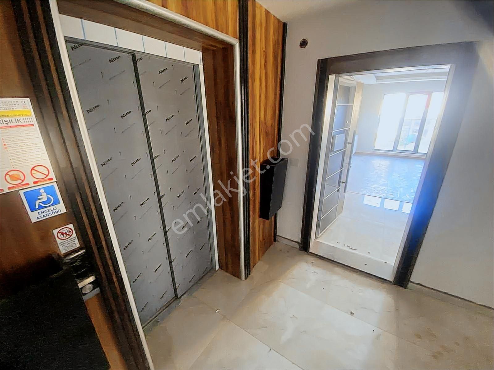 İncek Emlak'tan Cam Balkonlu Masrafsız Geniş M2 1+1 Daire - Görsel 5