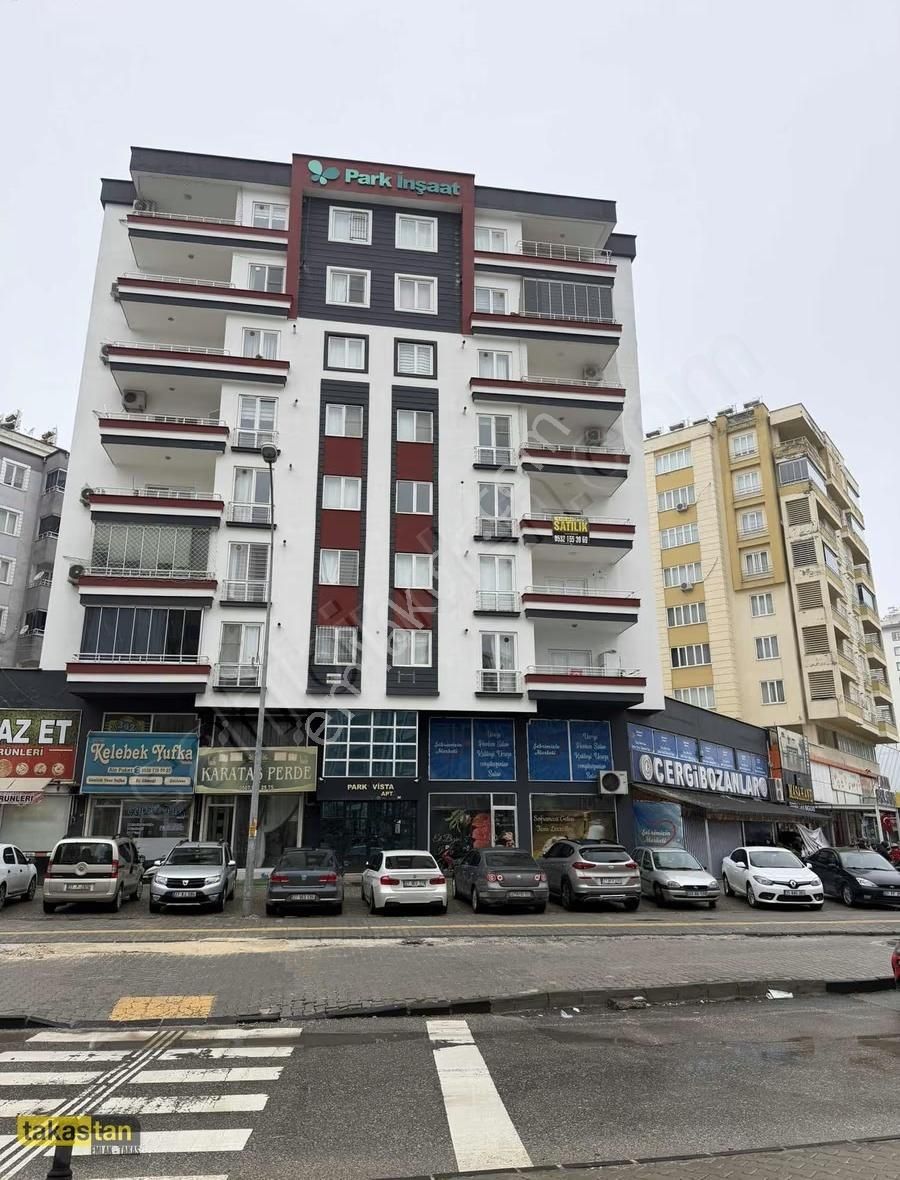 Karataş Merkez De Uzay Catı Pazarın Hemen Yanın Da Satılık 3+1