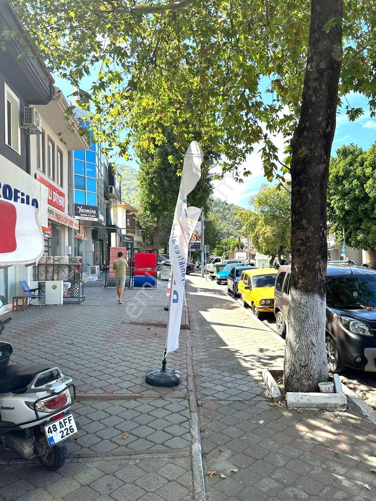Goldhouse Dan Satılık Çarşı Caddesi Üzerinde Dükkan - Görsel 8