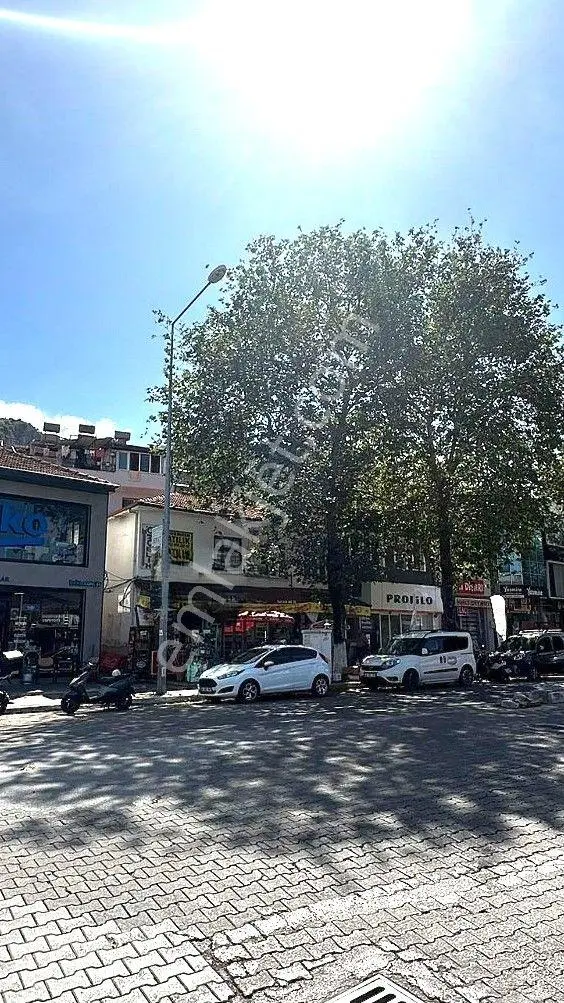 Goldhouse Dan Satılık Çarşı Caddesi Üzerinde Dükkan - Görsel 3