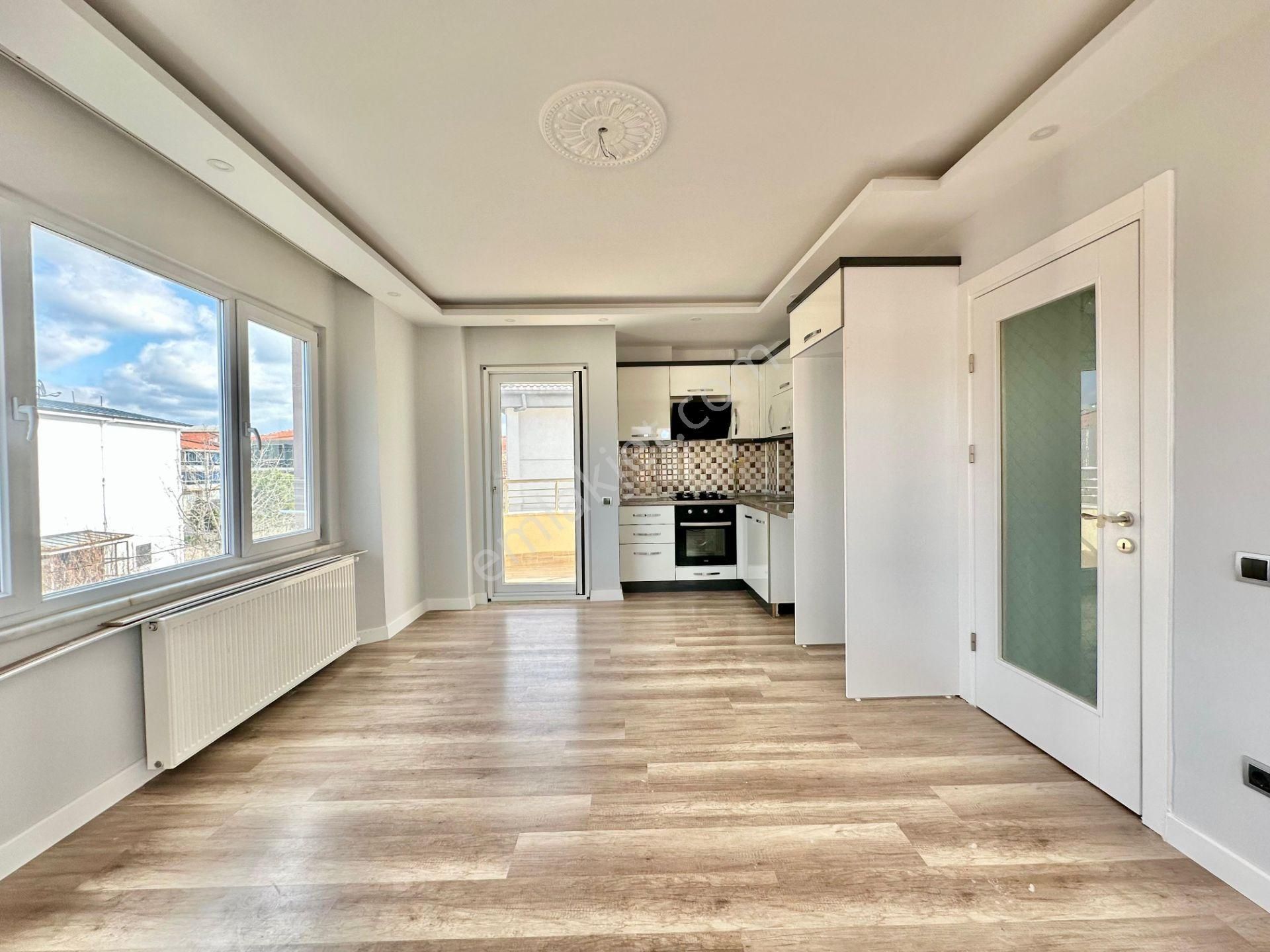 ꧁ay Emlaktan꧂akçay'da Kazdağları Eteklerinde Muhteşem Konumlu Doğalgazlı Satılık 1+1 Lüks Daire - Görsel 2