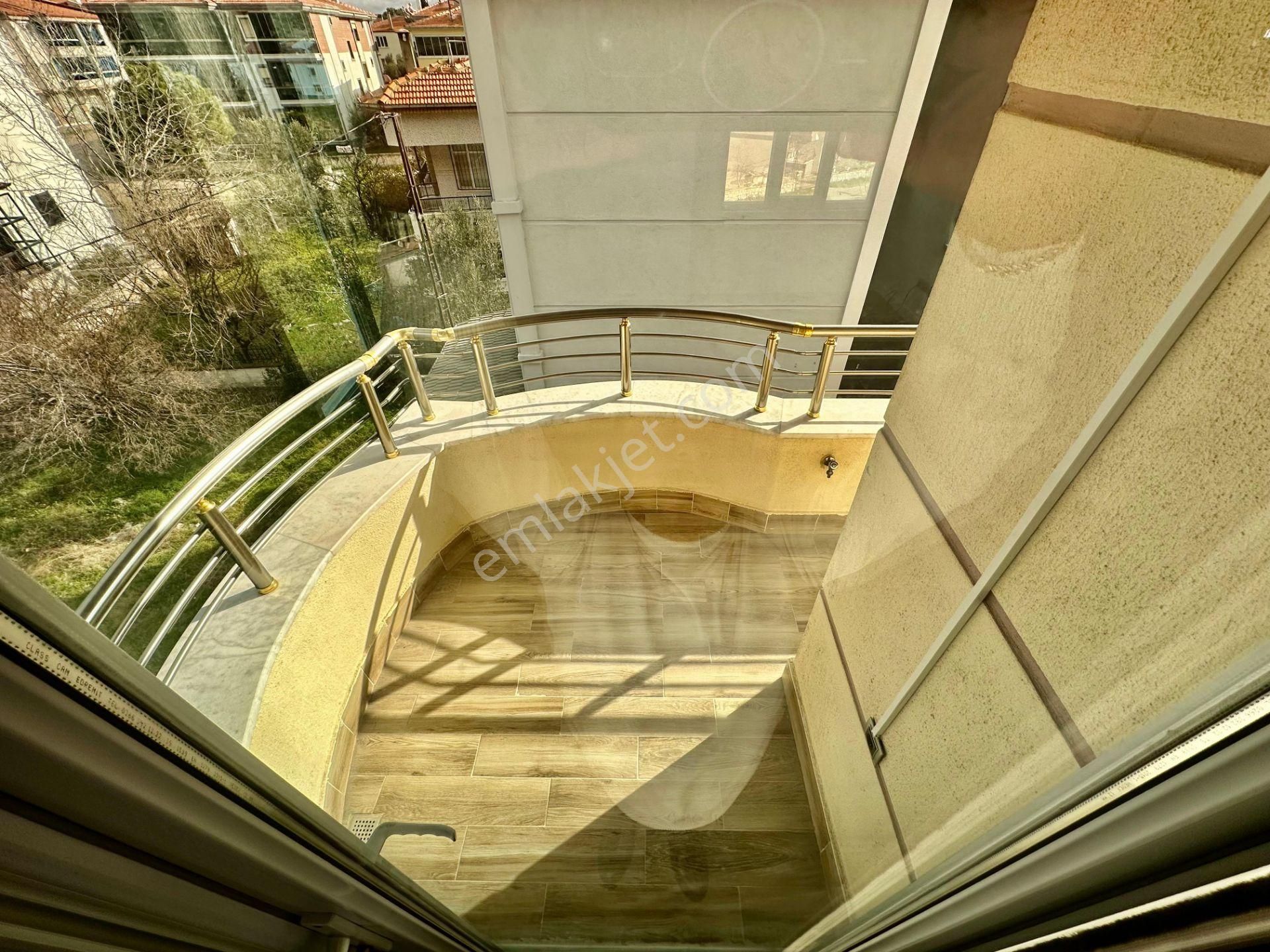 ꧁ay Emlaktan꧂akçay'da Kazdağları Eteklerinde Muhteşem Konumlu Doğalgazlı Satılık 1+1 Lüks Daire - Görsel 14