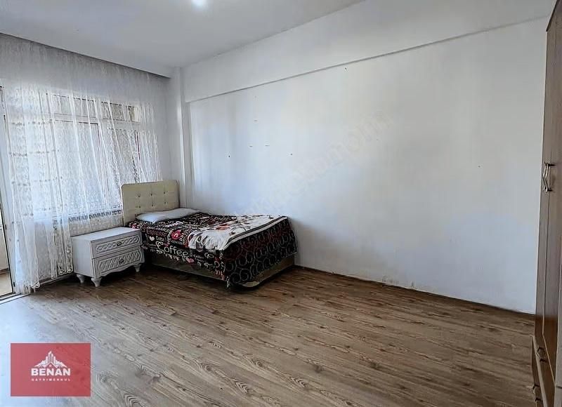 Çınarcık Merkezde Satılık 2+1 Doğalgazlı İçerisi Yapılı Daire - Görsel 3