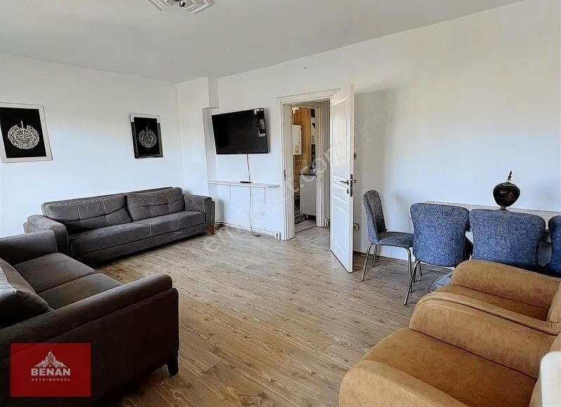 Çınarcık Merkezde Satılık 2+1 Doğalgazlı İçerisi Yapılı Daire