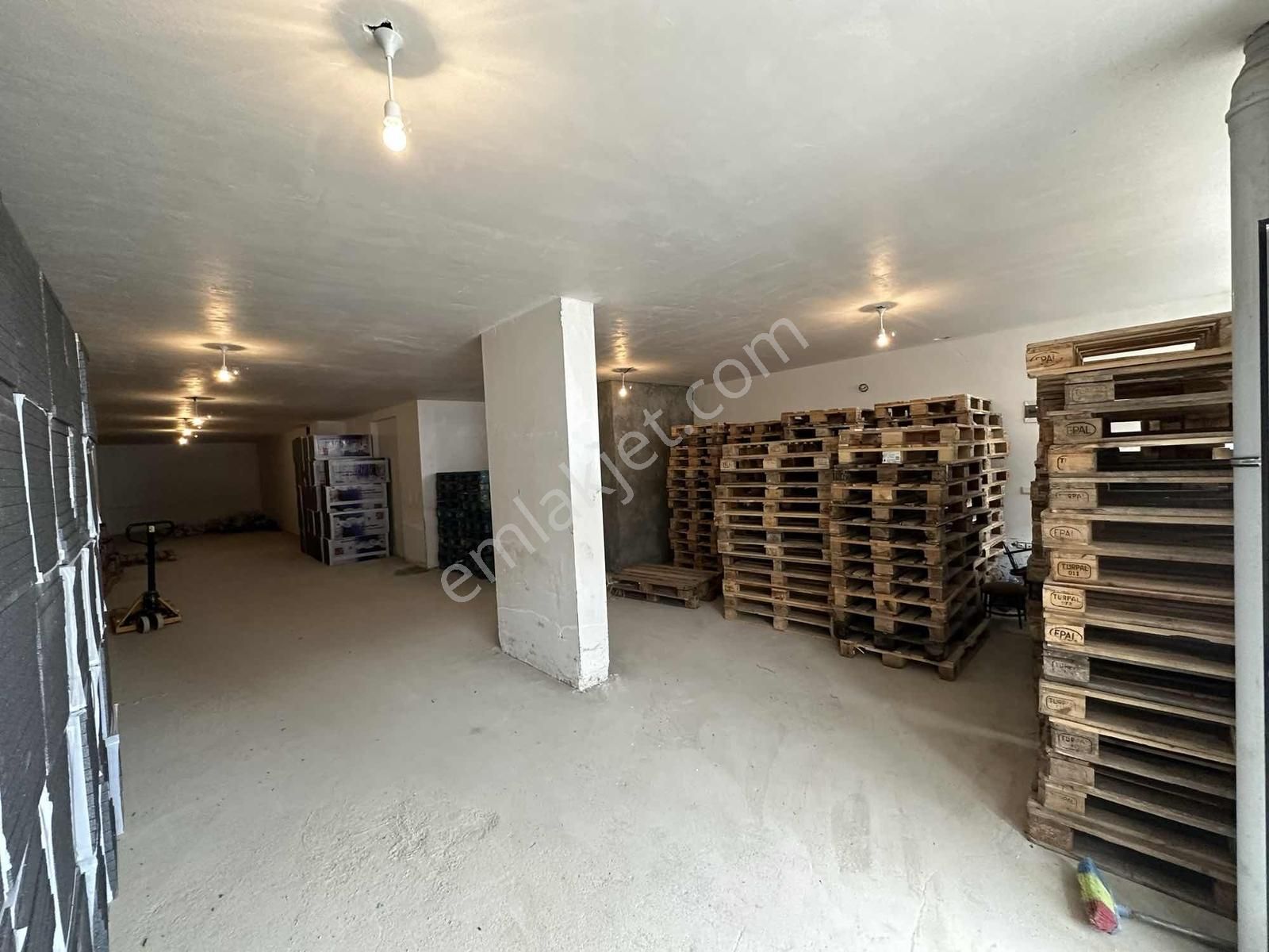 Vıp Real Estate Pelitli'de Kiralık Dükkan 200m2 - Görsel 3