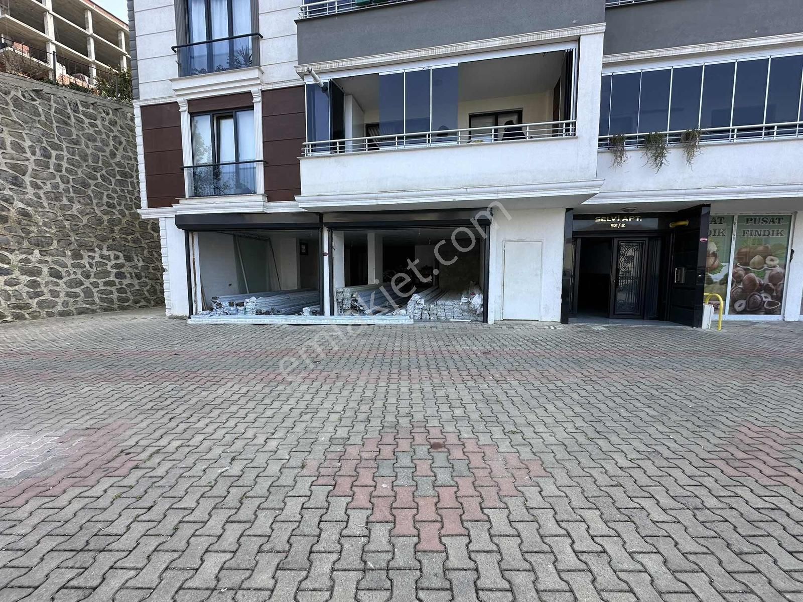 Vıp Real Estate Pelitli'de Kiralık Dükkan 200m2 - Görsel 8