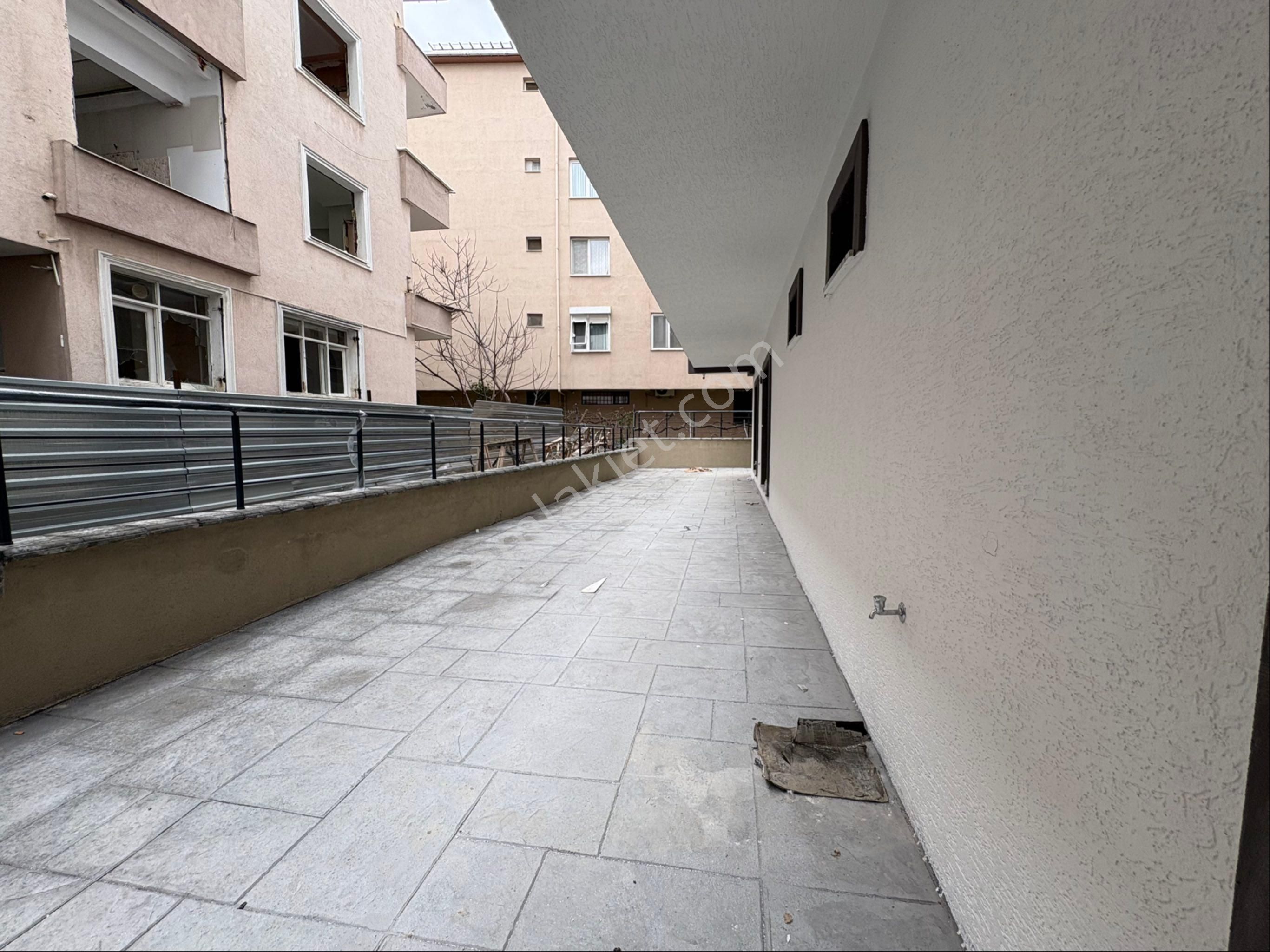Oben'den Minibüs Caddesine Yakın Bahçe Teraslı 1+1 50 M² Net - Görsel 20