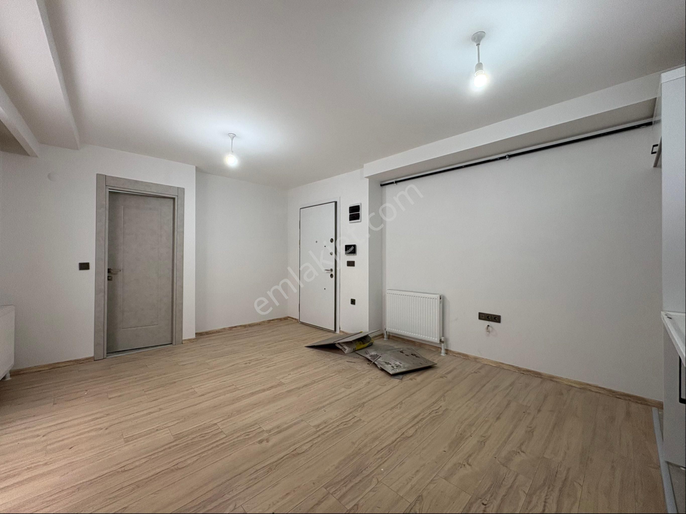 Oben'den Minibüs Caddesine Yakın Bahçe Teraslı 1+1 50 M² Net - Görsel 4