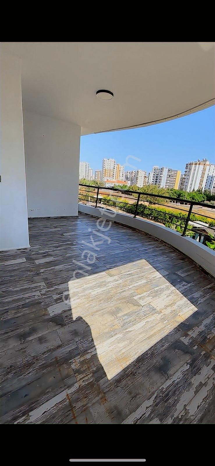 Uçan'dan 4+1 Soli Civ. Mezitli Mah Havuzlu Site İçerisi - Görsel 5