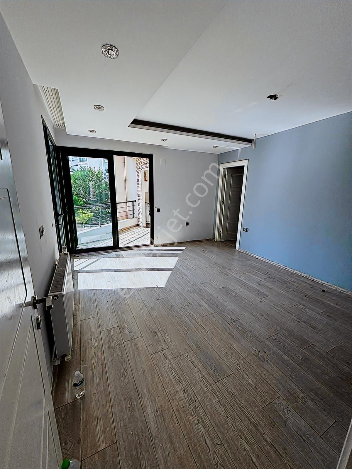 Uçan'dan 4+1 Soli Civ. Mezitli Mah Havuzlu Site İçerisi - Görsel 15