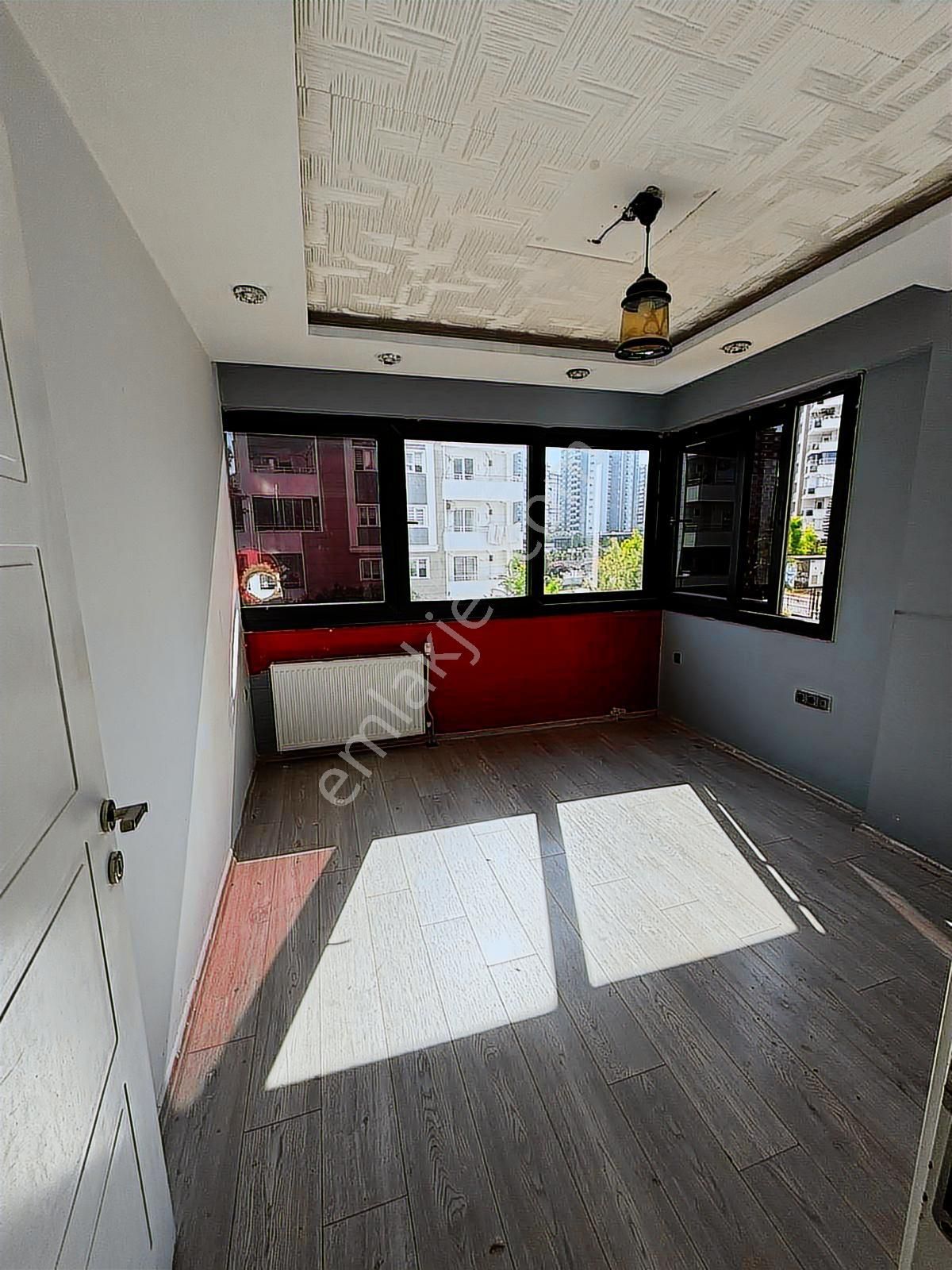 Uçan'dan 4+1 Soli Civ. Mezitli Mah Havuzlu Site İçerisi - Görsel 4