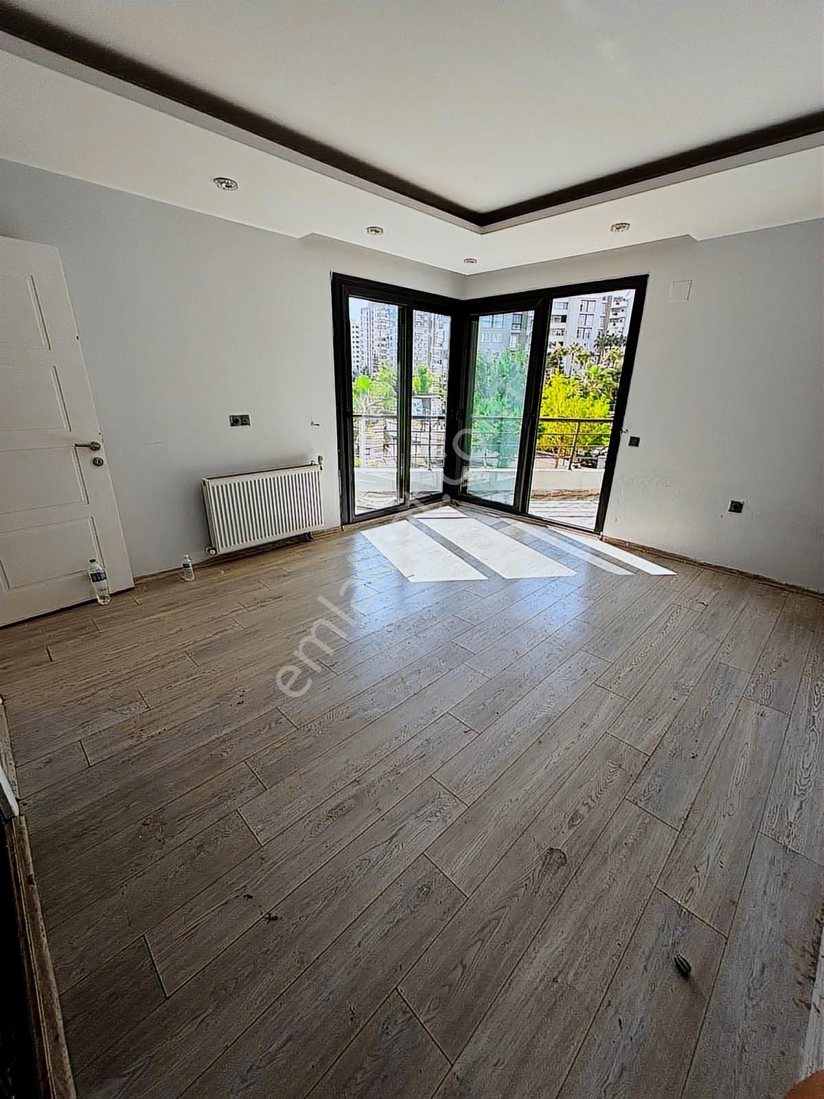 Uçan'dan 4+1 Soli Civ. Mezitli Mah Havuzlu Site İçerisi - Görsel 8