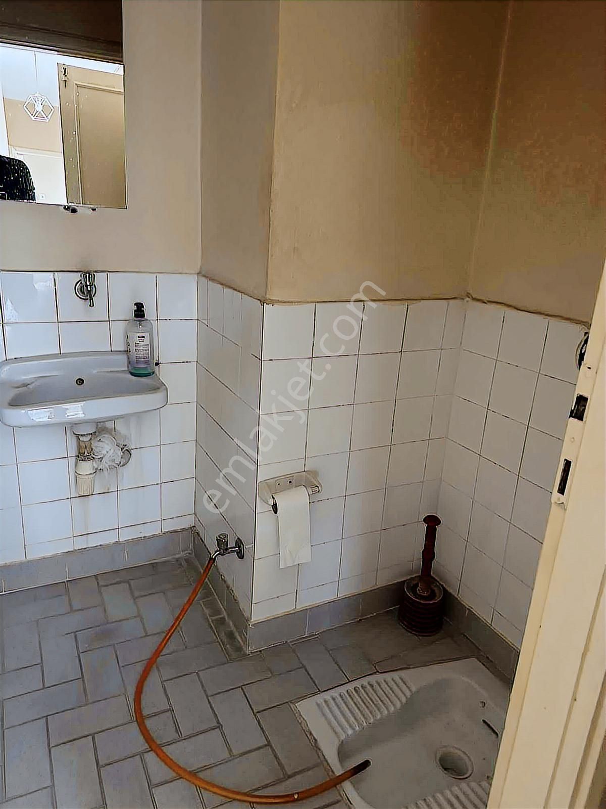 Uçan Yapıdan Kiracısı Hazır Adliye Civarı 4+1yüksek Araç Takaslı - Görsel 9