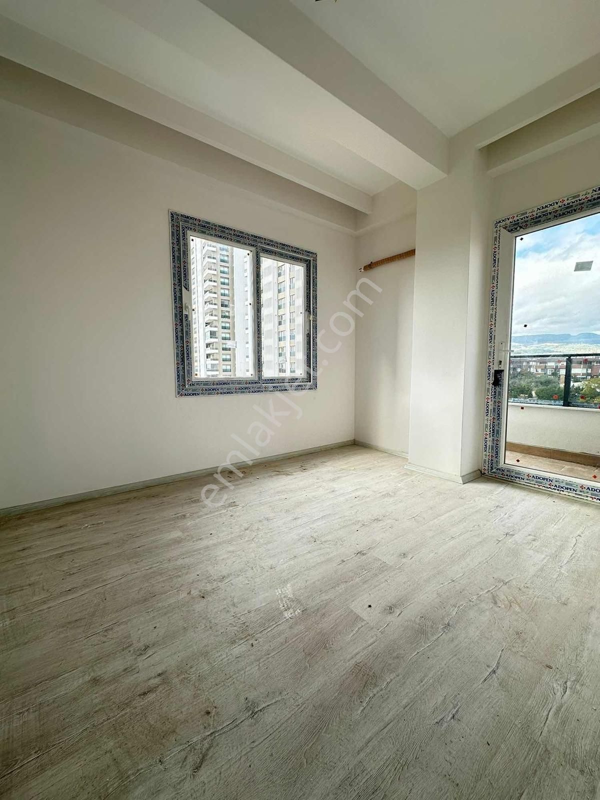 Uçan Yapıdan Eski Mezitli'de Kiracısı Hazır Uygun Yatırımlık - Görsel 18