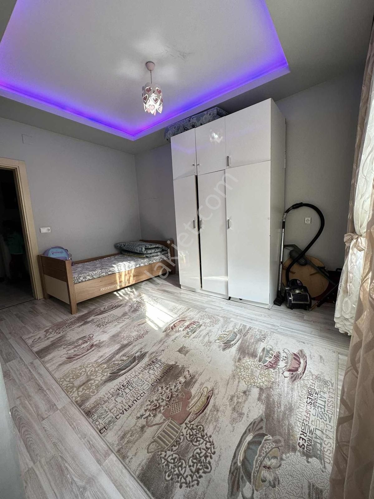 Uçandan Osmanıye Mah Ruhsatlı Bahçeli Full Bakımlı Müstakil - Görsel 9