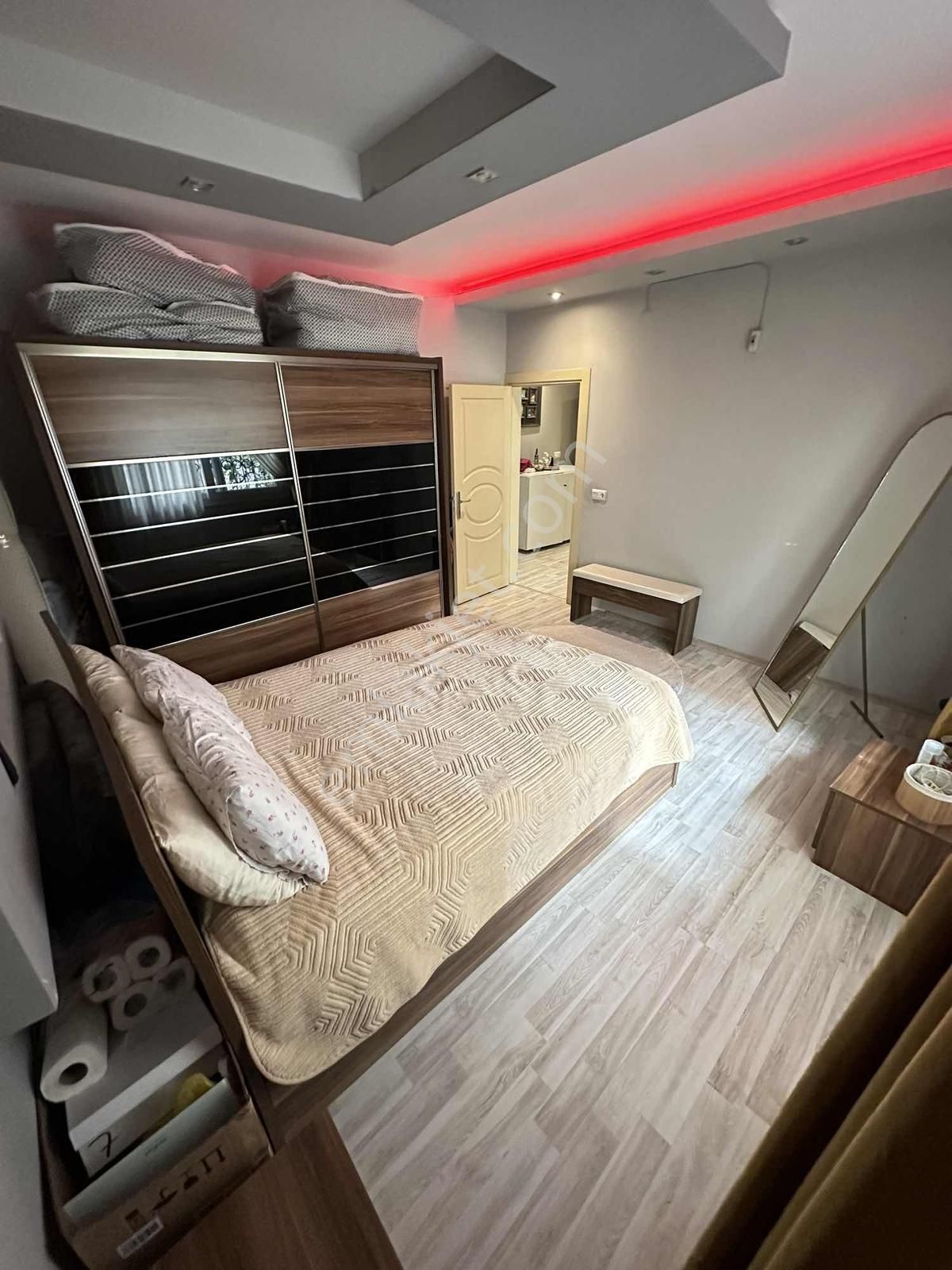 Uçandan Osmanıye Mah Ruhsatlı Bahçeli Full Bakımlı Müstakil - Görsel 8