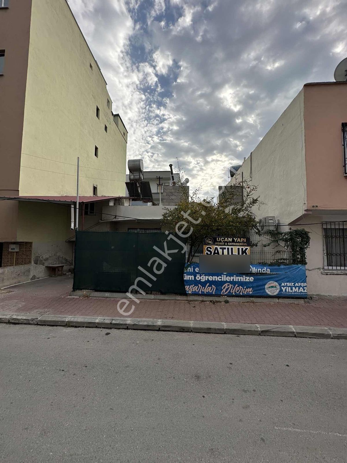 Uçandan Osmanıye Mah Ruhsatlı Bahçeli Full Bakımlı Müstakil - Görsel 25