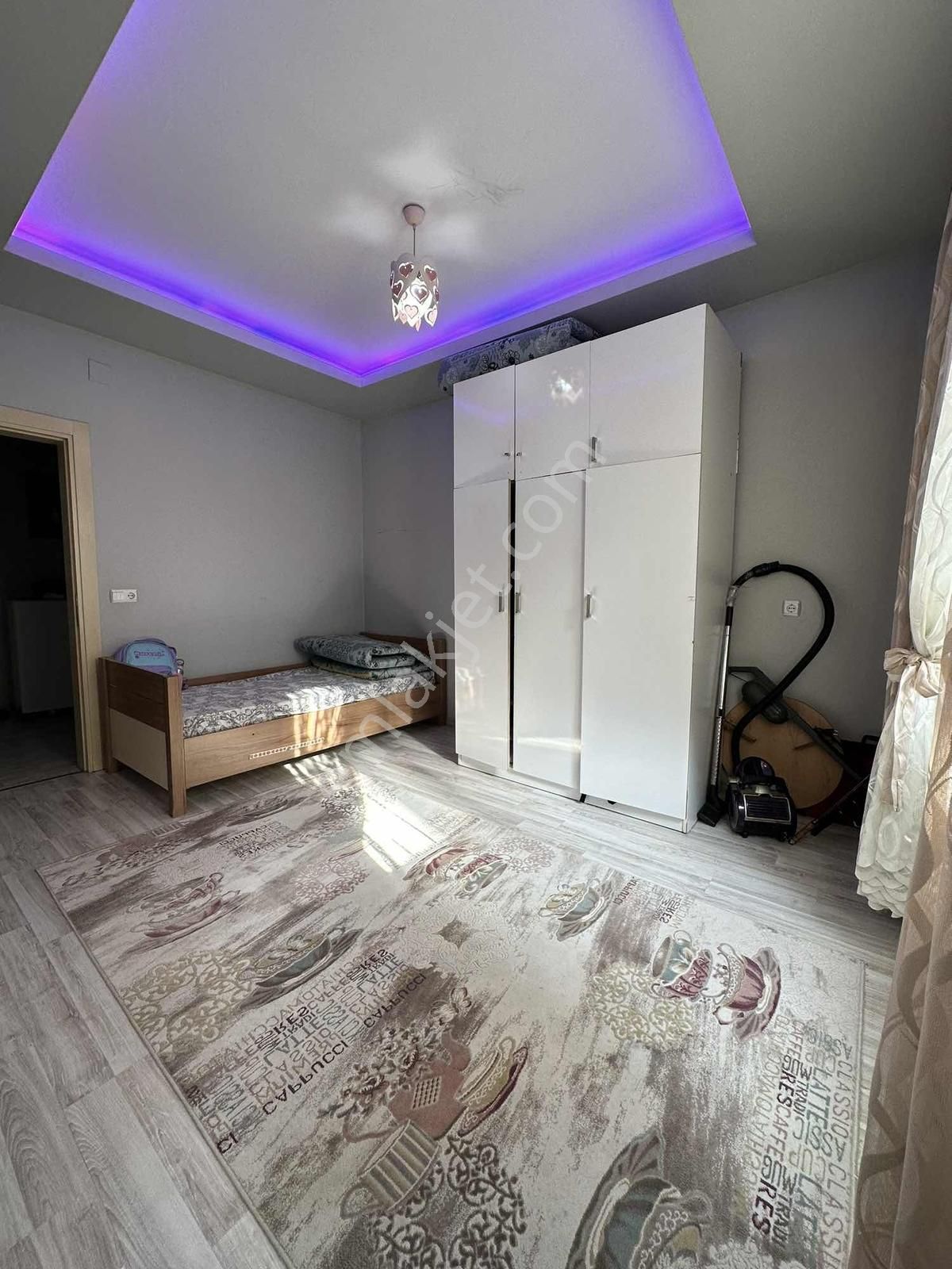 Uçandan Osmanıye Mah Ruhsatlı Bahçeli Full Bakımlı Müstakil - Görsel 12