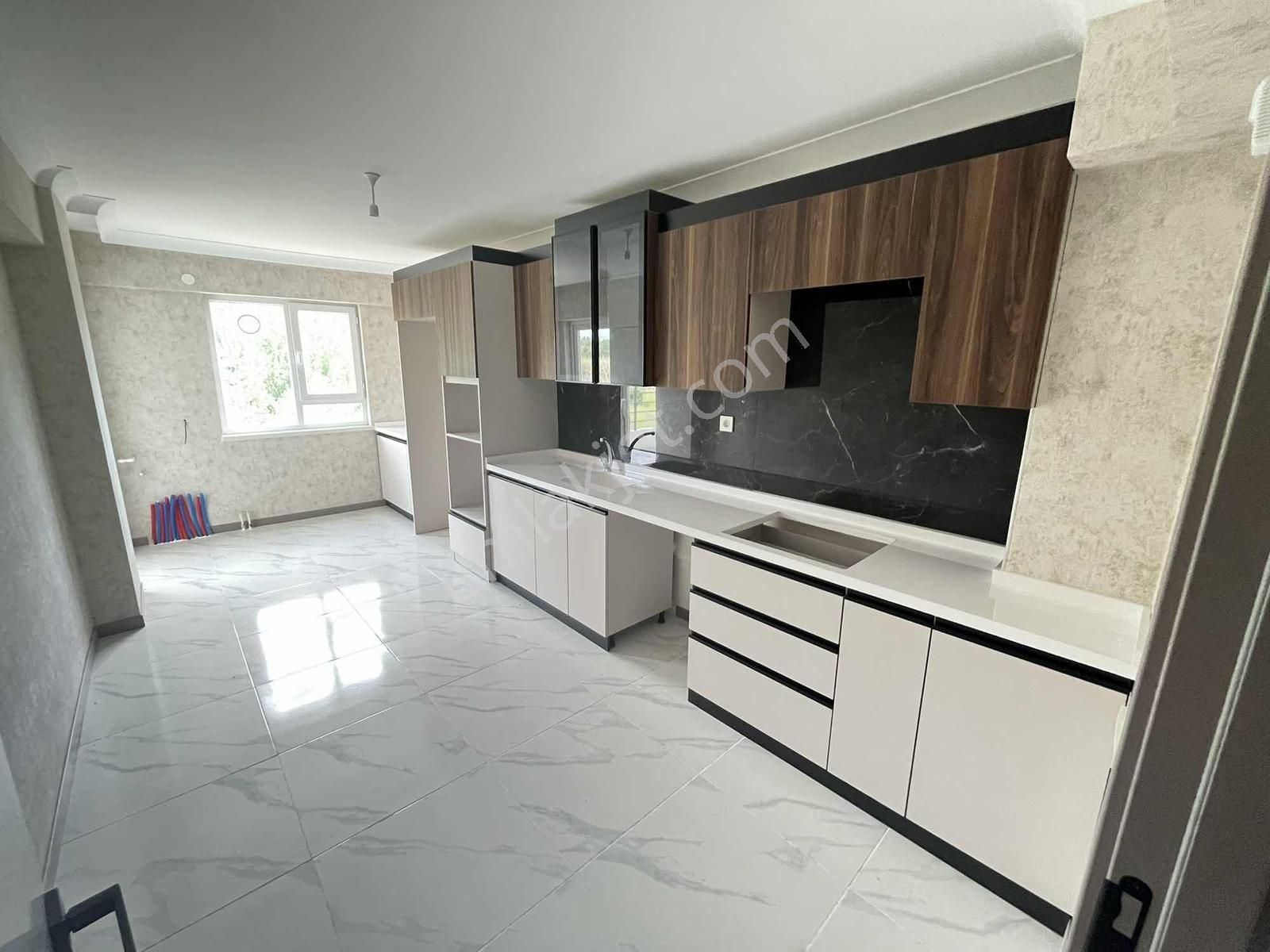 1.sınıf Ultra Lüks 3+1 120 M2 Ara Katta Oturuma Hazır Fırsat !! - Görsel 17