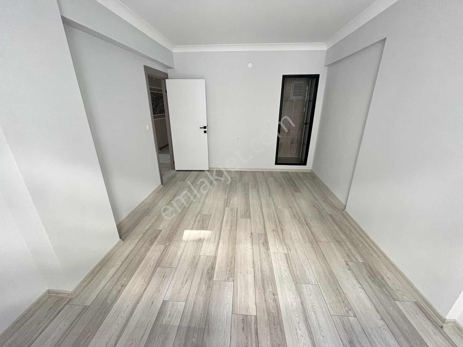 1.sınıf Ultra Lüks 3+1 120 M2 Ara Katta Oturuma Hazır Fırsat !! - Görsel 23