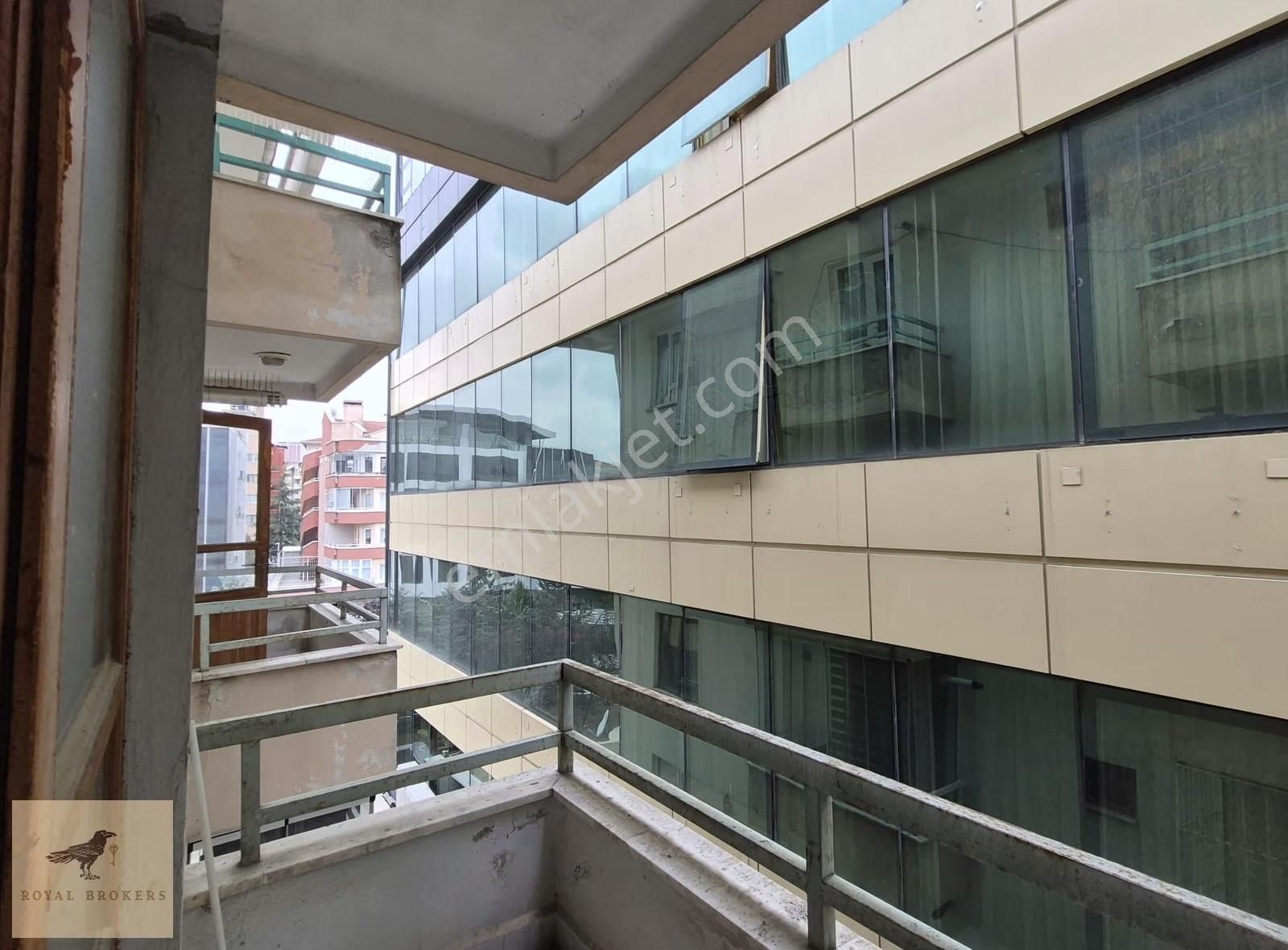 Çankaya Turan Güneş Paraleli Asansörlü Arakat 3+1 Satılık Daire - Görsel 5