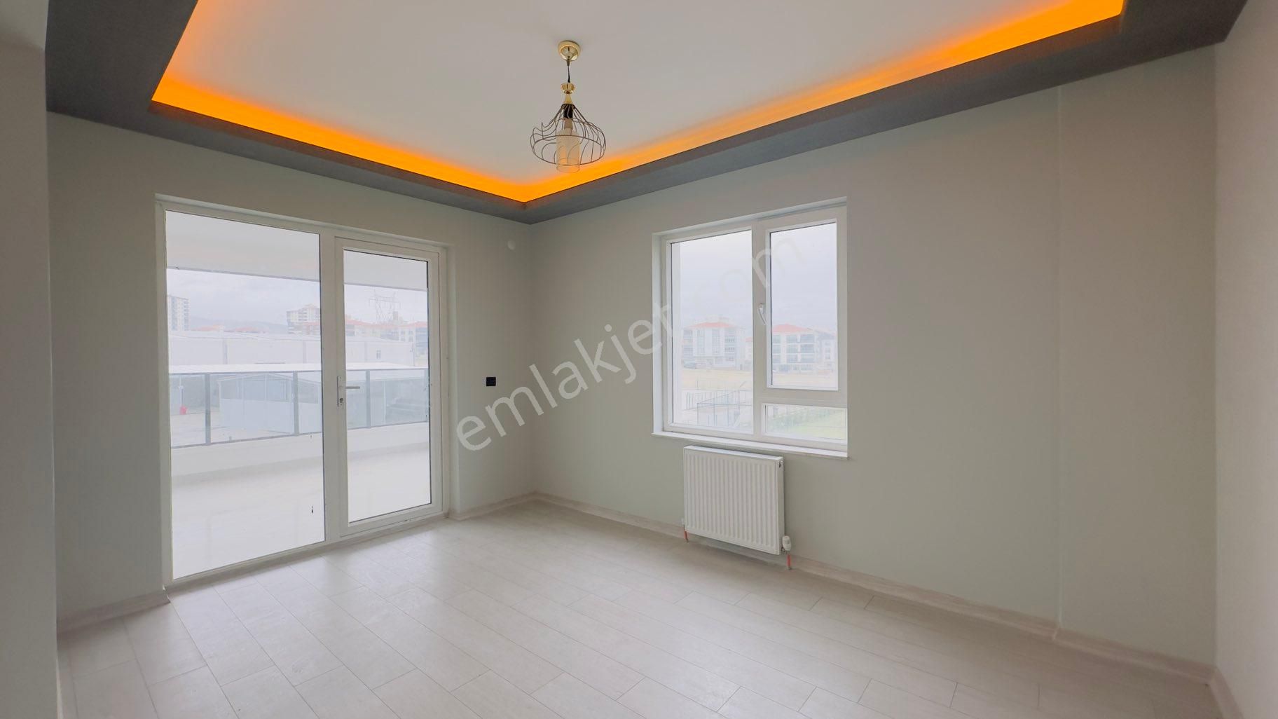 Kc Emlaktan Site İçerisinde Lüks 3+1 130m2 Fırsat Dairesi - Görsel 22