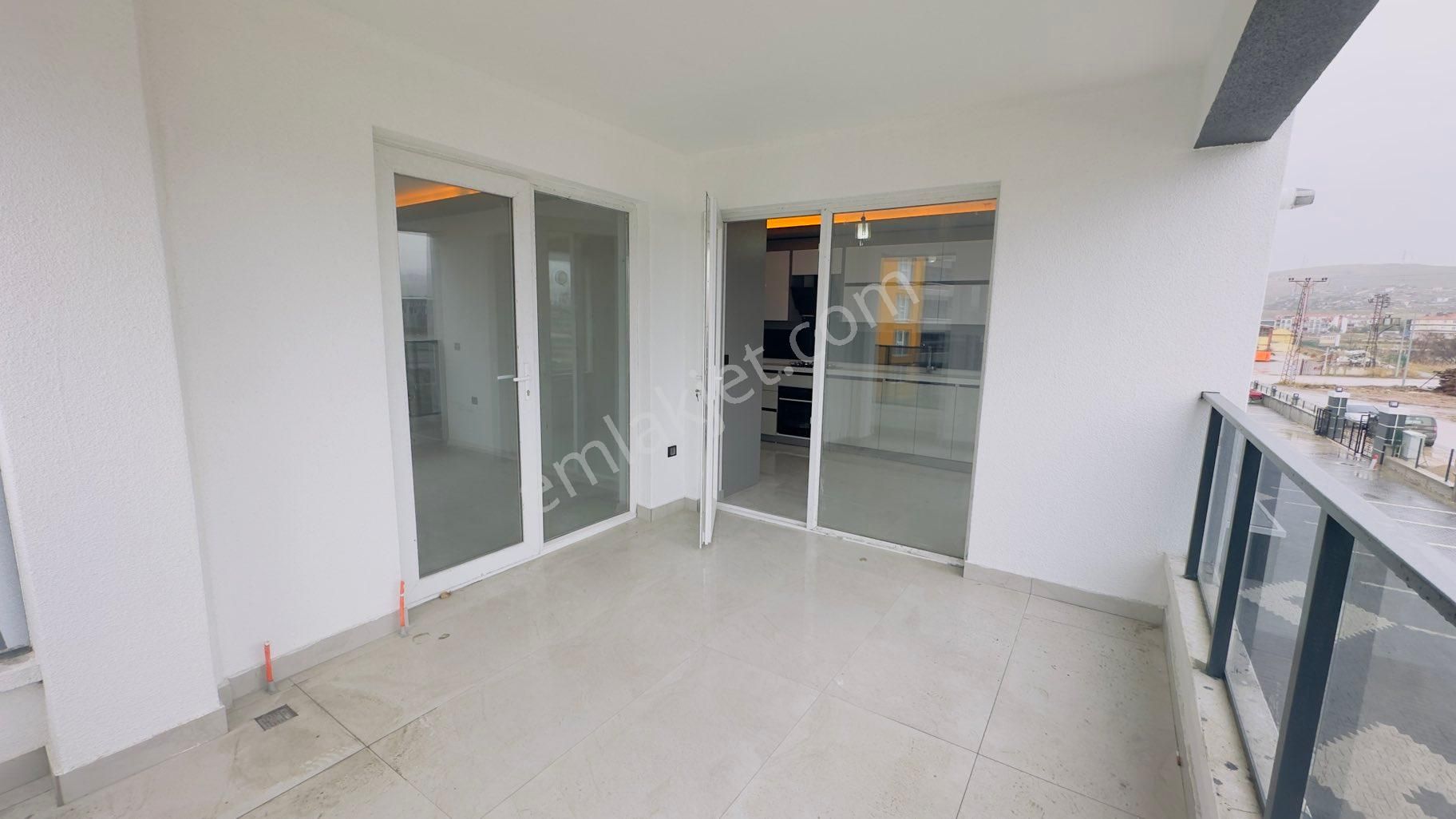 Kc Emlaktan Site İçerisinde Lüks 3+1 130m2 Fırsat Dairesi - Görsel 8