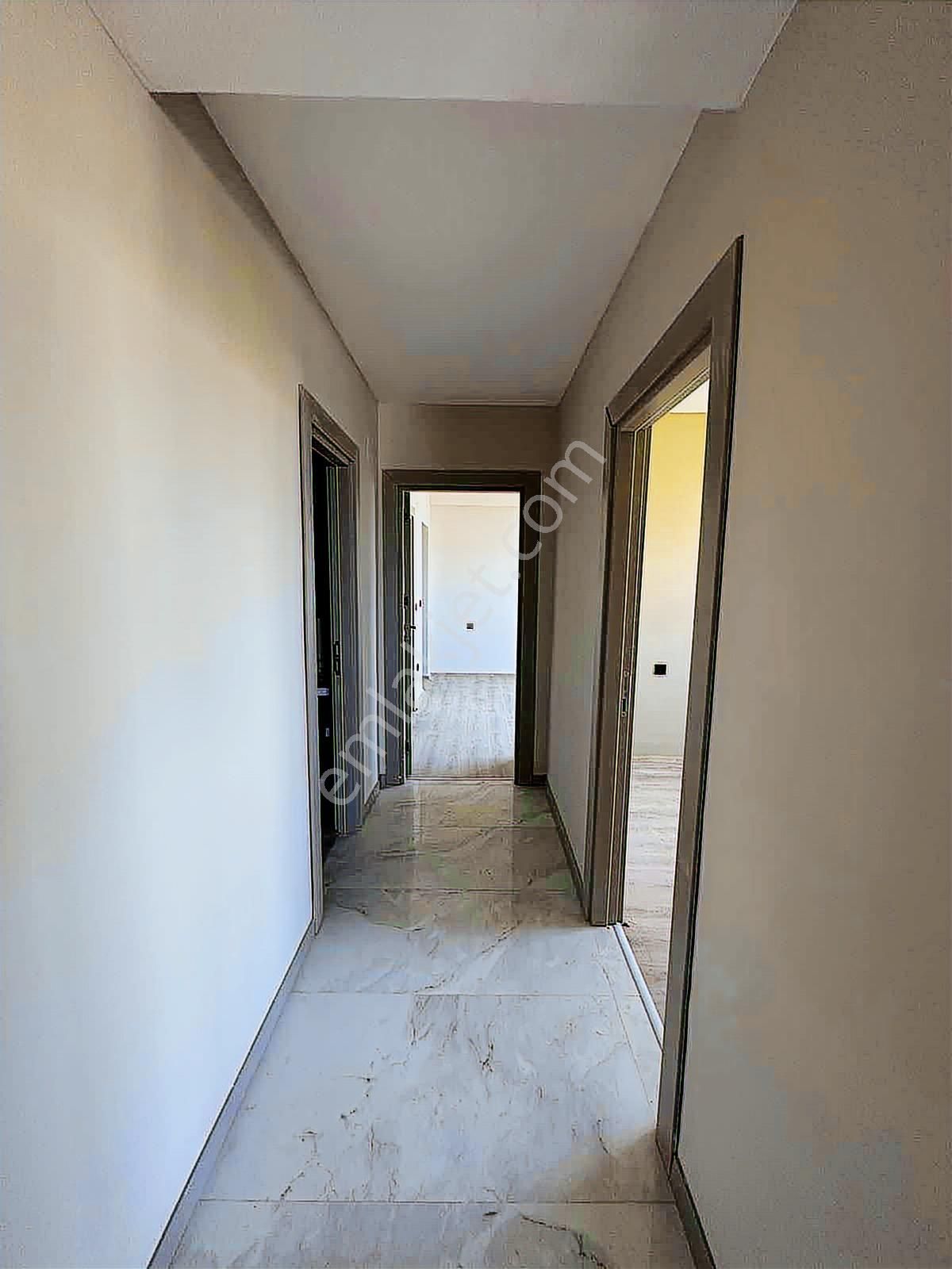 Uçan Yapıdan Sıfır 2+1 Havuzlu Site İçerisi İskanı Mevcut - Görsel 26