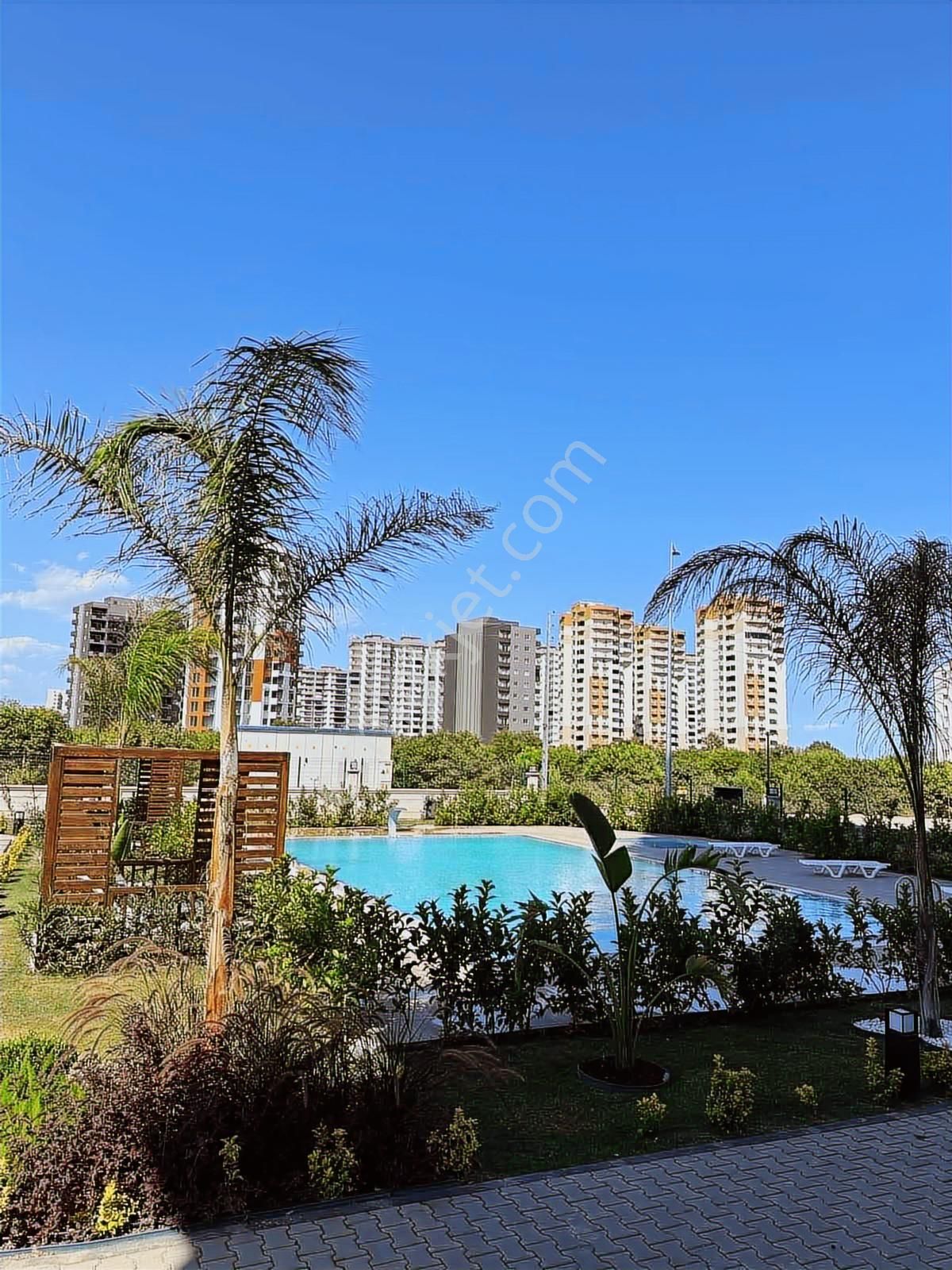 Uçan Yapıdan Sıfır 2+1 Havuzlu Site İçerisi İskanı Mevcut - Görsel 17