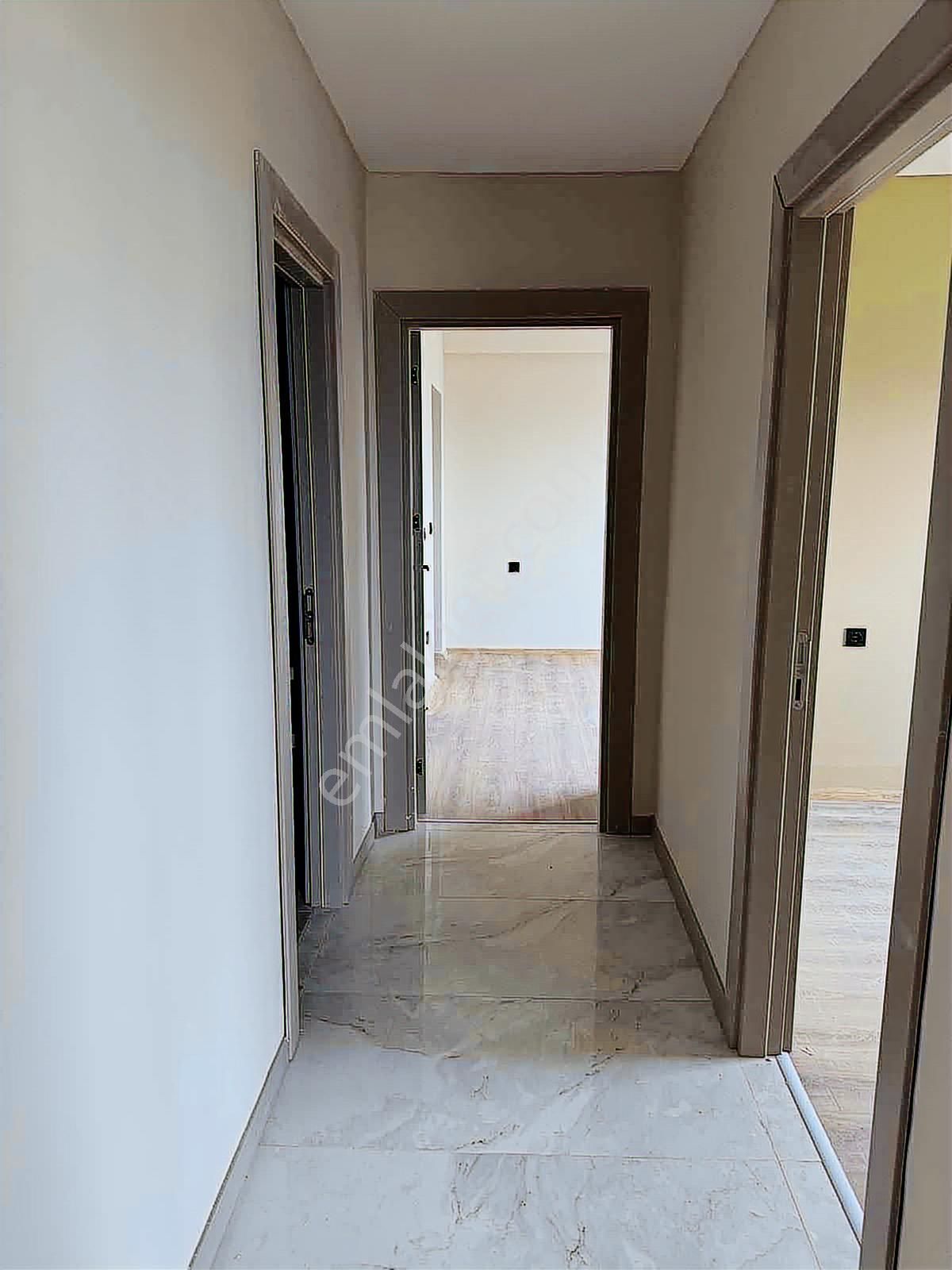 Uçan Yapıdan Sıfır 2+1 Havuzlu Site İçerisi İskanı Mevcut - Görsel 34