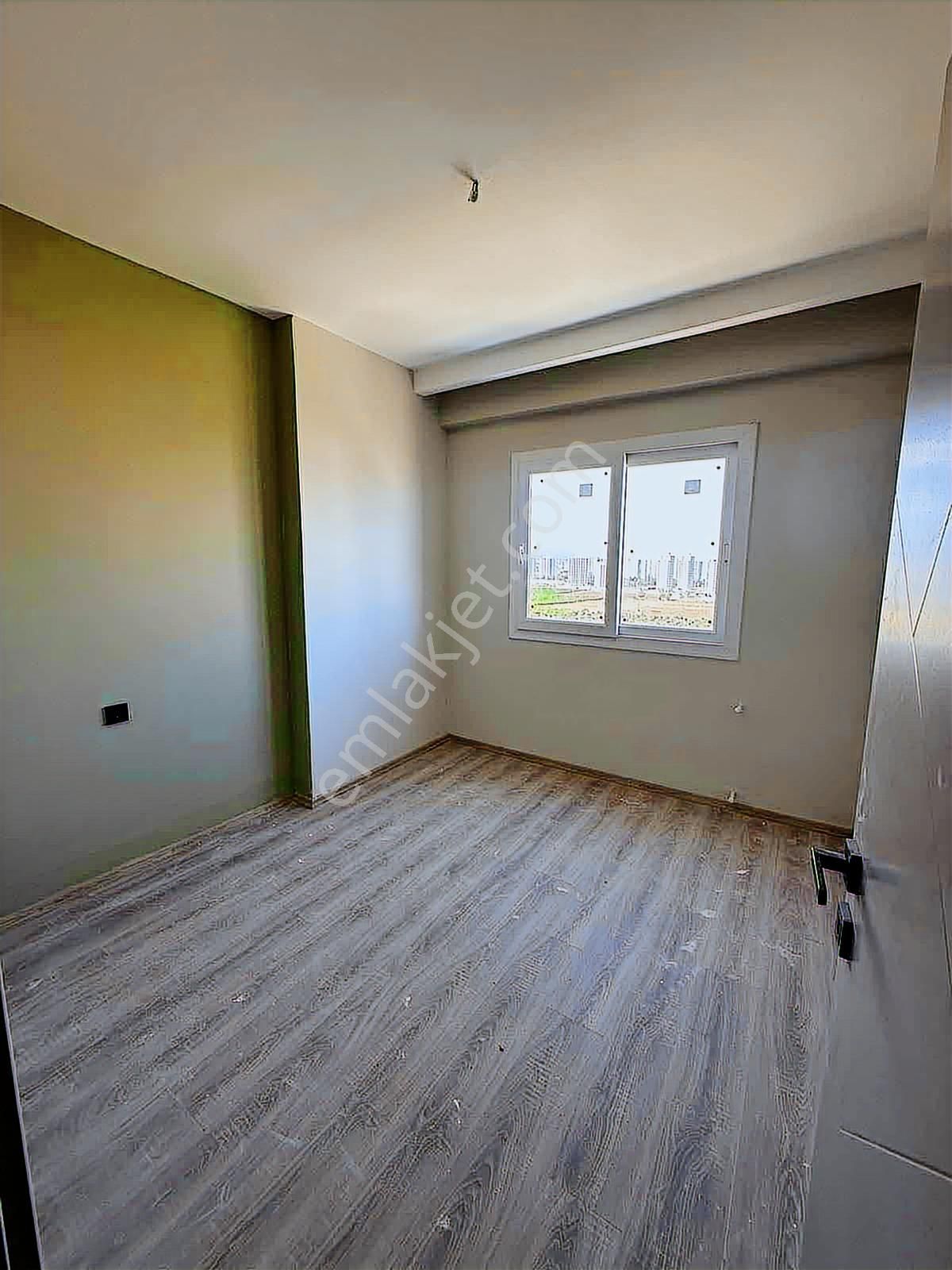 Uçan Yapıdan Sıfır 2+1 Havuzlu Site İçerisi İskanı Mevcut - Görsel 16