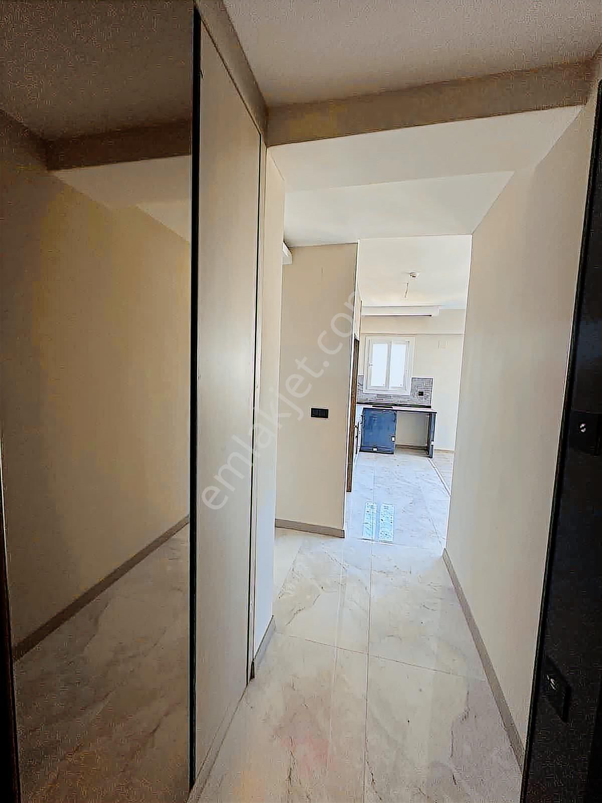 Uçan Yapıdan Sıfır 2+1 Havuzlu Site İçerisi İskanı Mevcut - Görsel 23