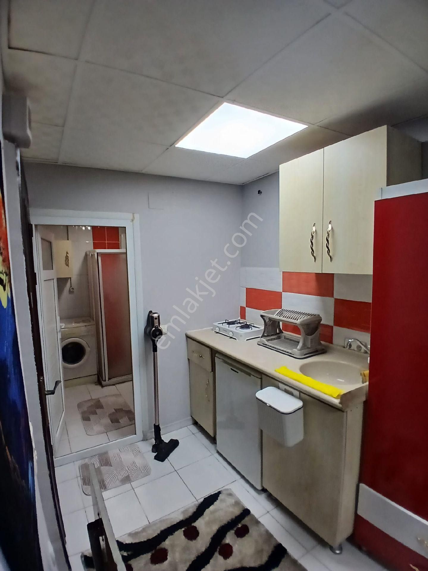 Adana Seyhan Cemal Paşa Plaza Otel Civarı