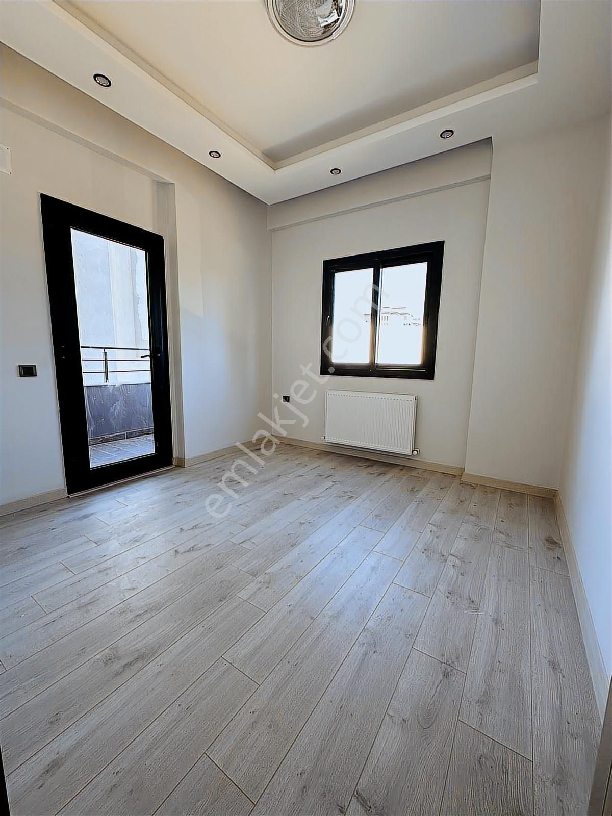 Uçan'dan Kuyuluk Vatan Caddesi Üzerinde Satılık 4+1 Daire ! - Görsel 8