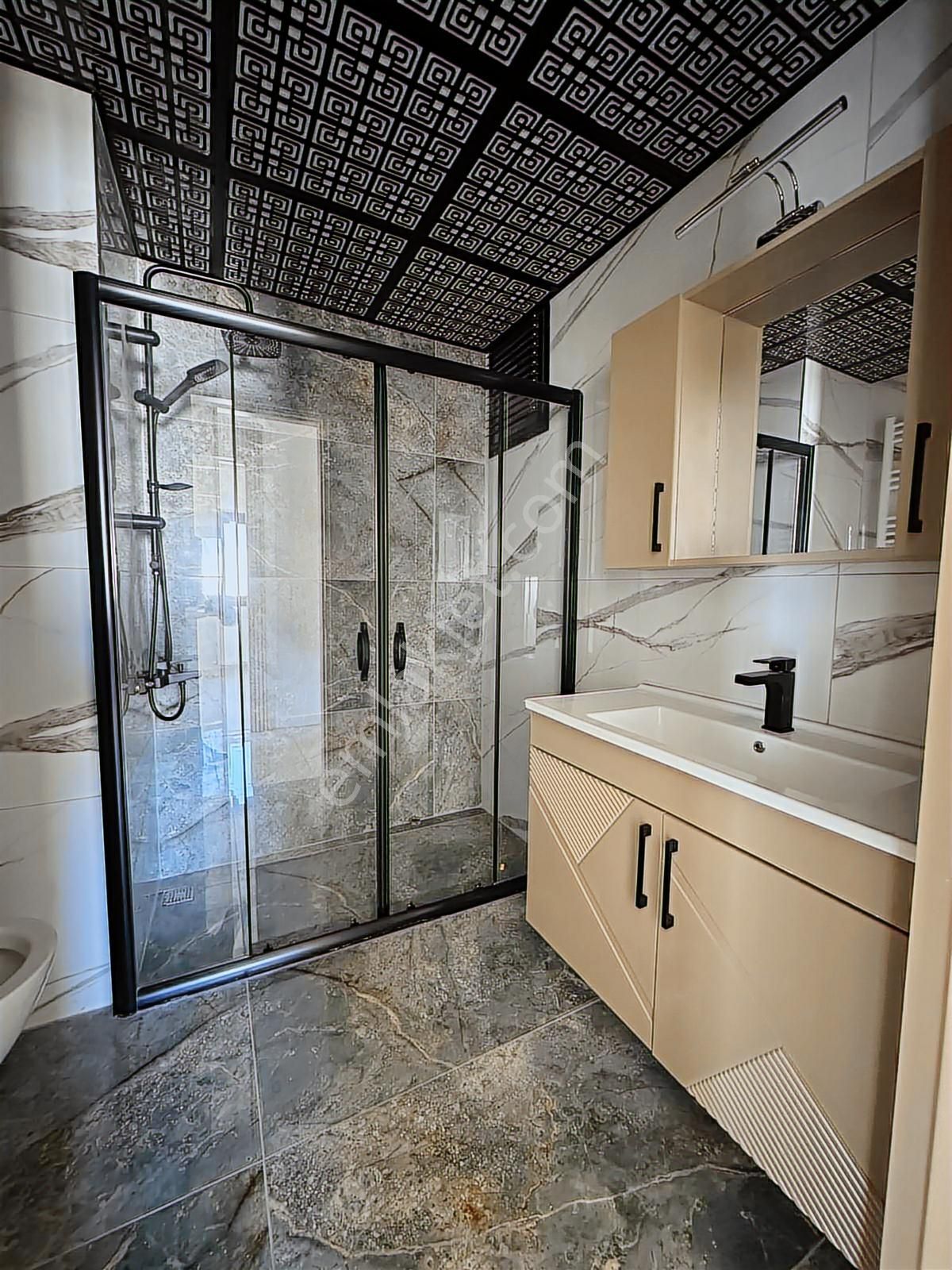 Uçan'dan Kuyuluk Vatan Caddesi Üzerinde Satılık 4+1 Daire ! - Görsel 17