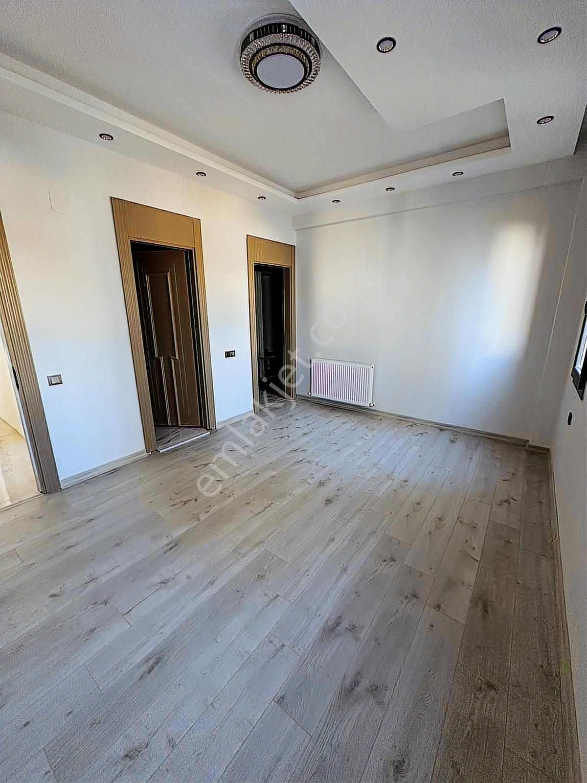 Uçan'dan Kuyuluk Vatan Caddesi Üzerinde Satılık 4+1 Daire ! - Görsel 7