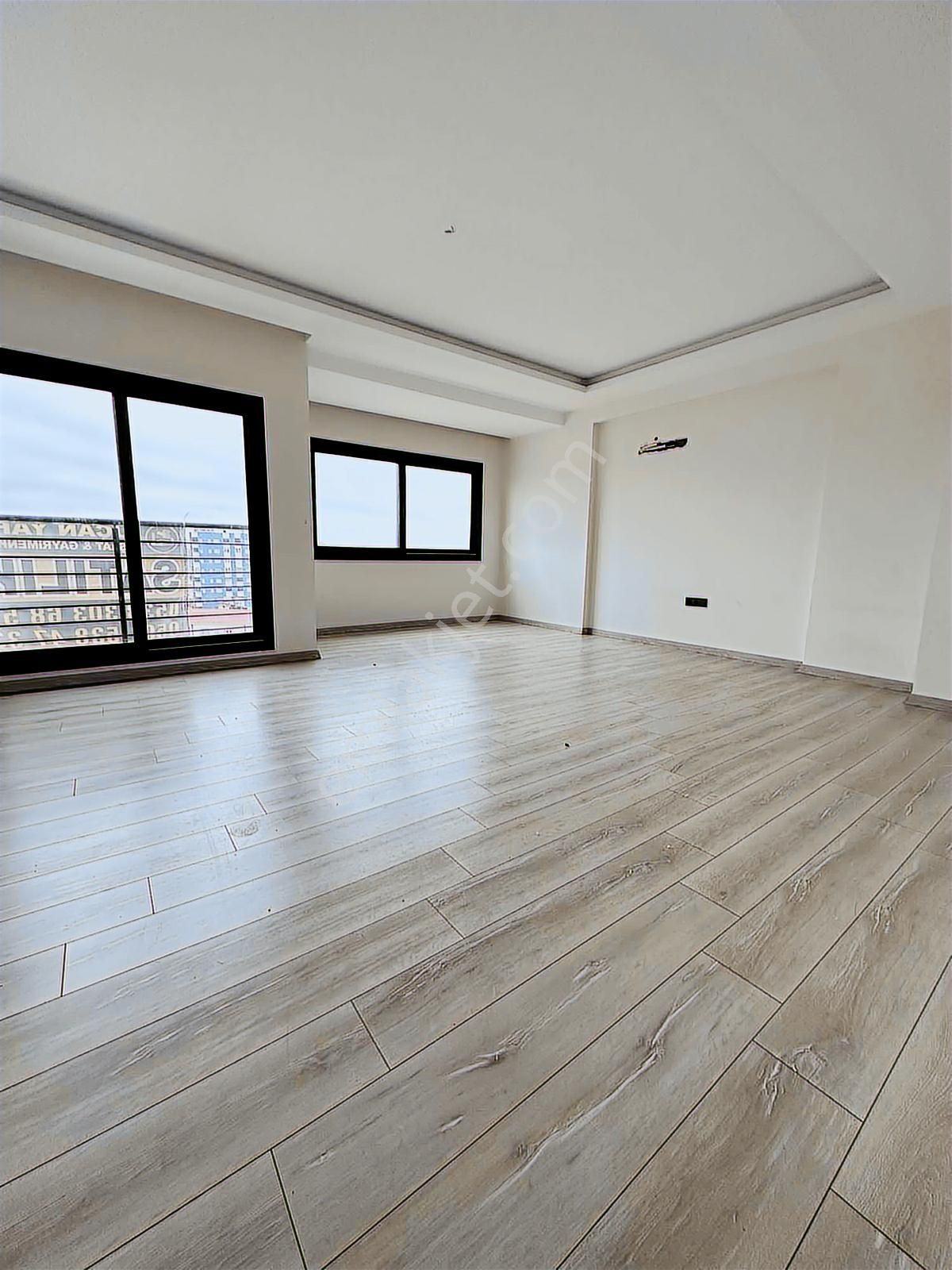 Uçan'dan Yenişehir Menteş Mahallesinde Satılık 4+1 Daire !