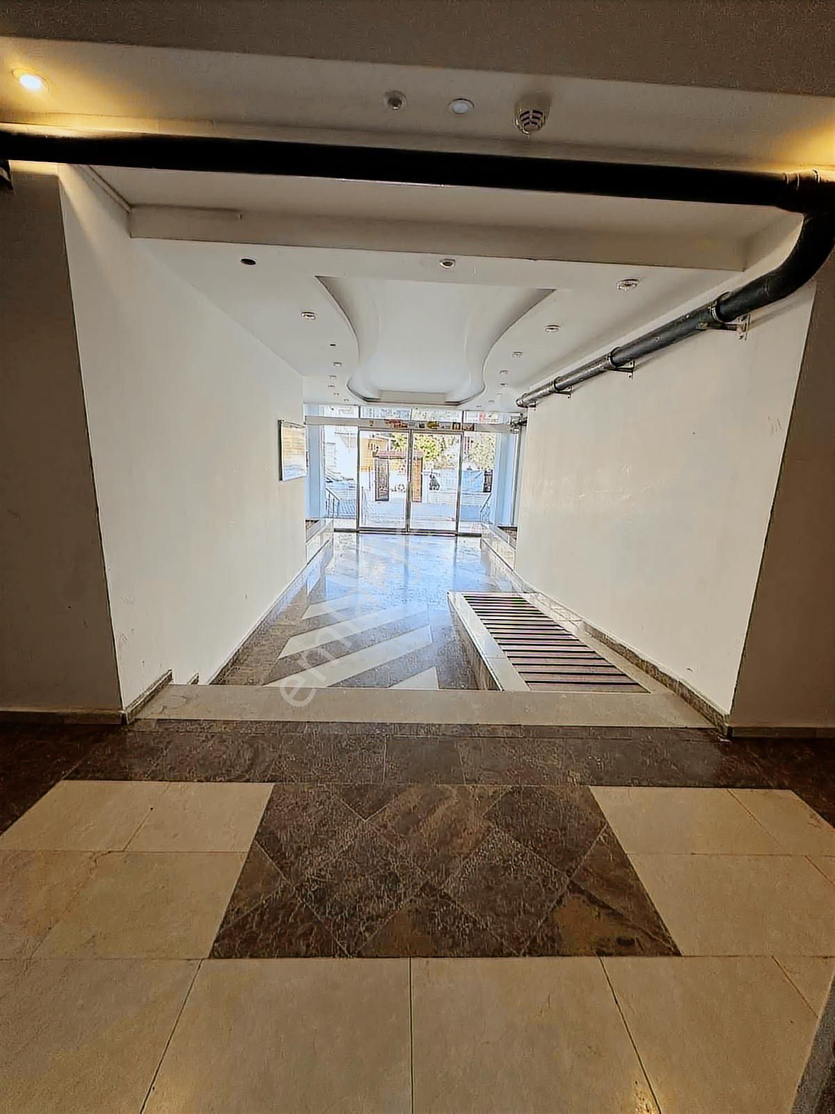 Uçan'dan Yenişehir Çiftlikköy'de Satılık Eşyalı 1+1 Daire - Görsel 14