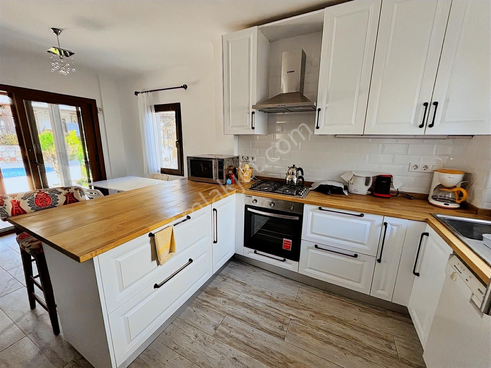 Torba'da Ortak Havuzlu, Eşyalı Müstakil Dublex - Görsel 19