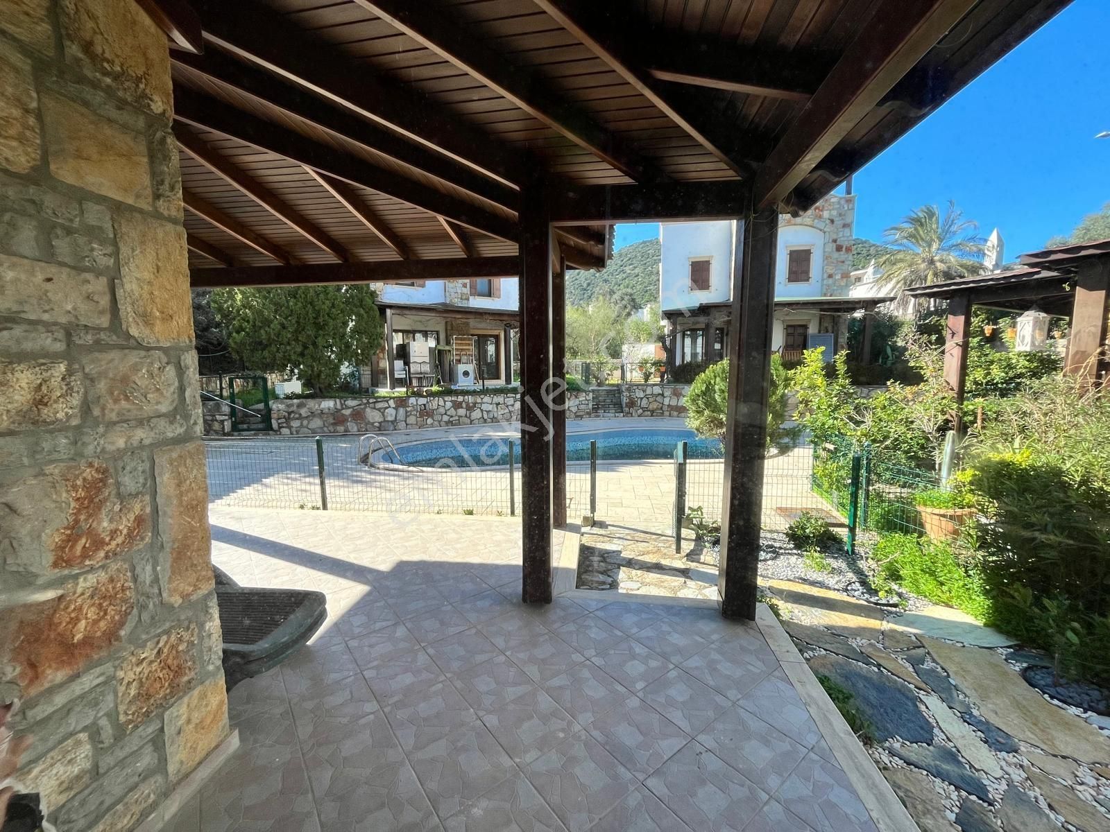 Torba'da Ortak Havuzlu, Eşyalı Müstakil Dublex - Görsel 17