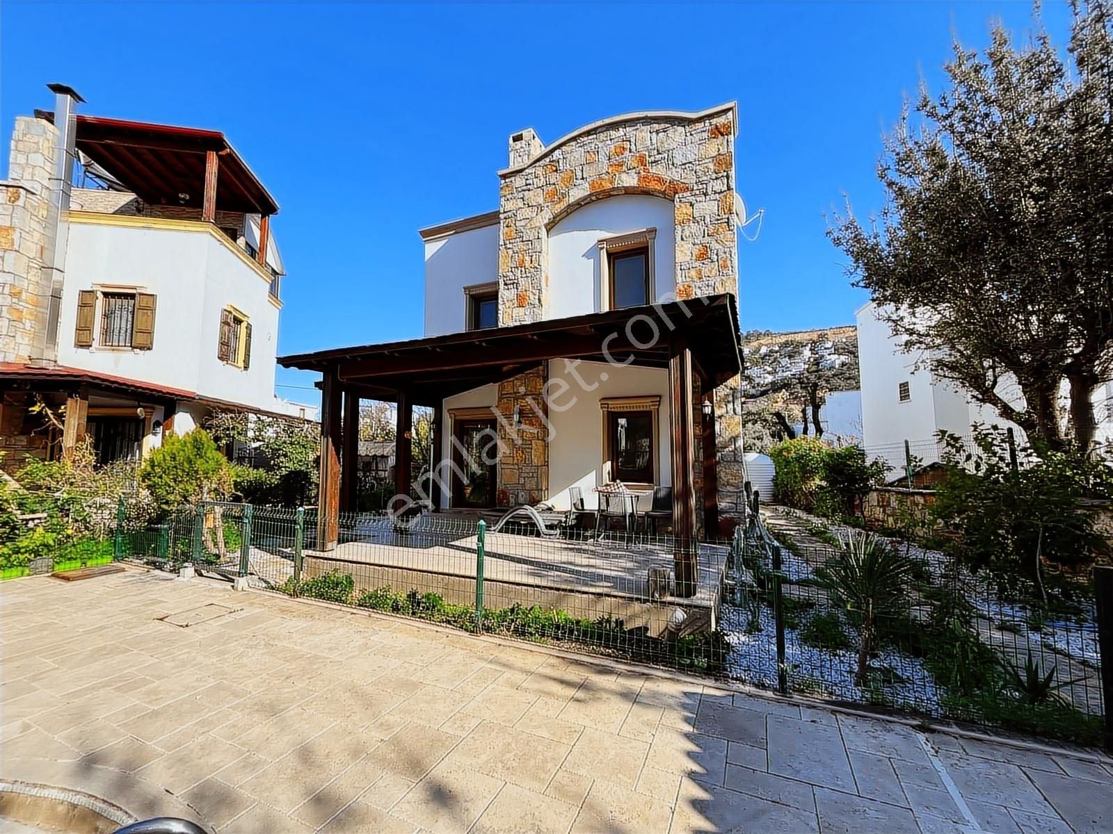 Torba'da Ortak Havuzlu, Eşyalı Müstakil Dublex - Görsel 24