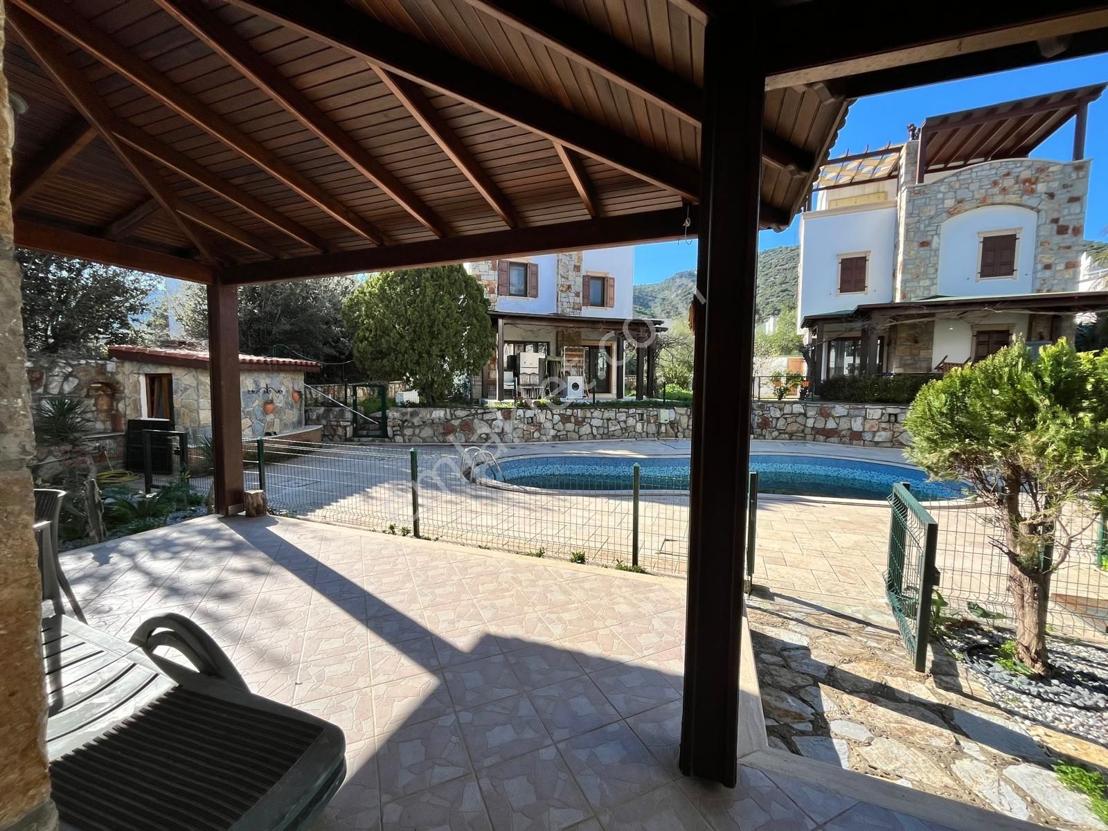 Torba'da Ortak Havuzlu, Eşyalı Müstakil Dublex - Görsel 7