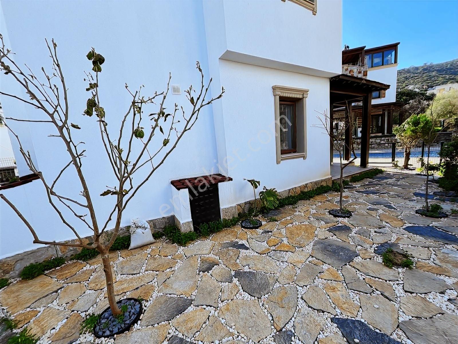 Torba'da Ortak Havuzlu, Eşyalı Müstakil Dublex - Görsel 2