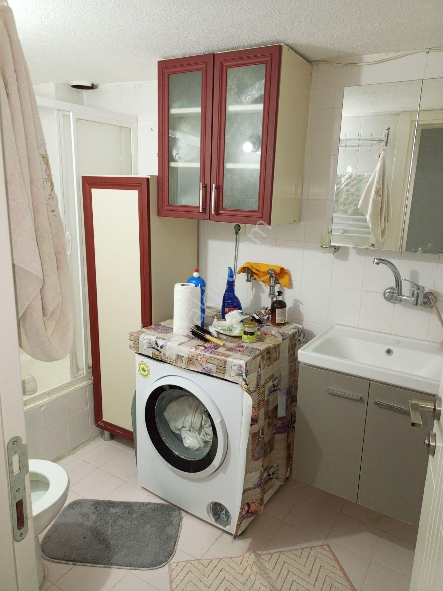 Menemen Kasımpaşa Mahallesi Çarşı Merkezde Kiralık 3+1 Ara Kat Geniş Daire - Görsel 16