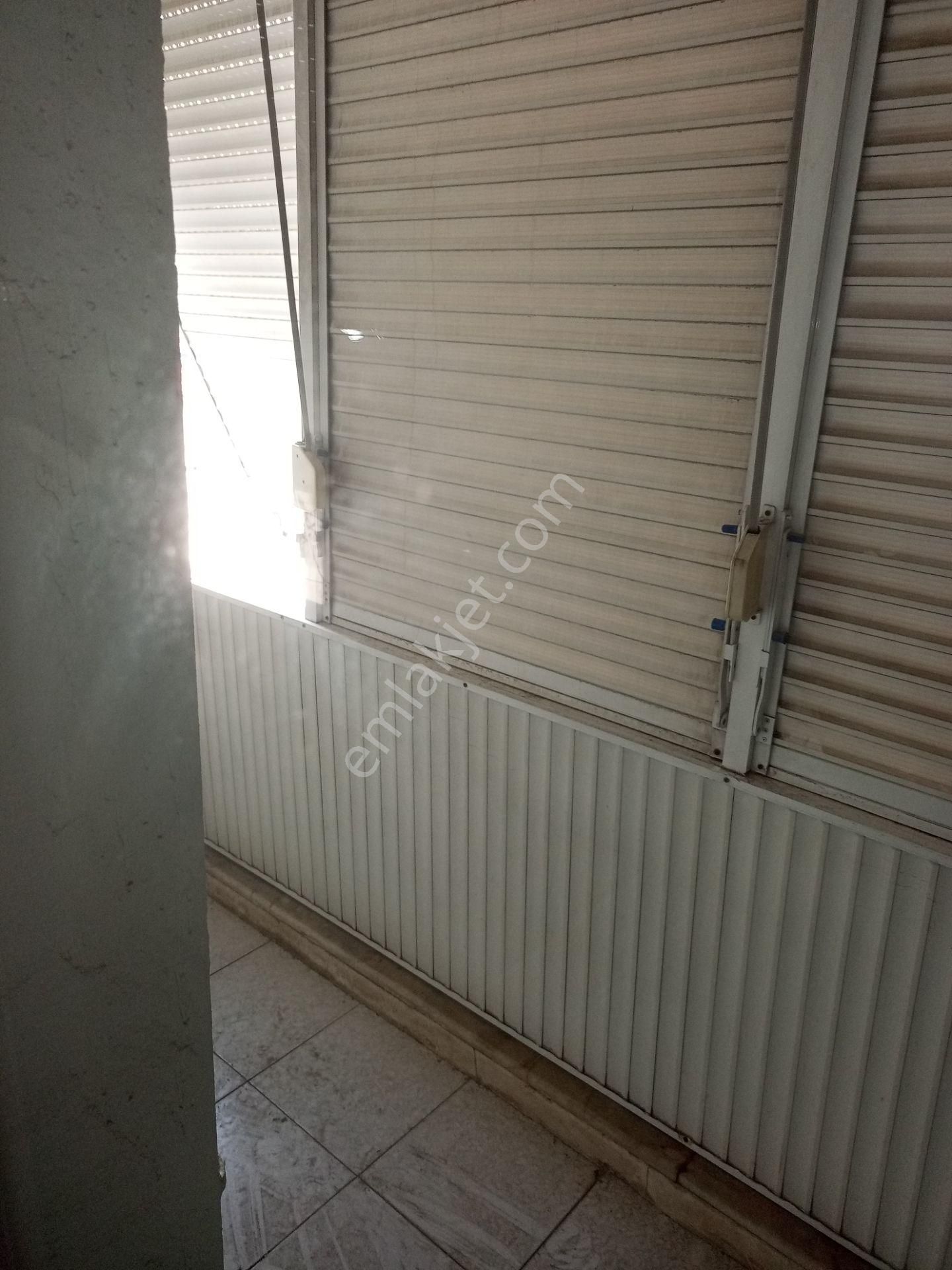 Menemen Kasımpaşa Mahallesi Çarşı Merkezde Kiralık 3+1 Ara Kat Geniş Daire - Görsel 9