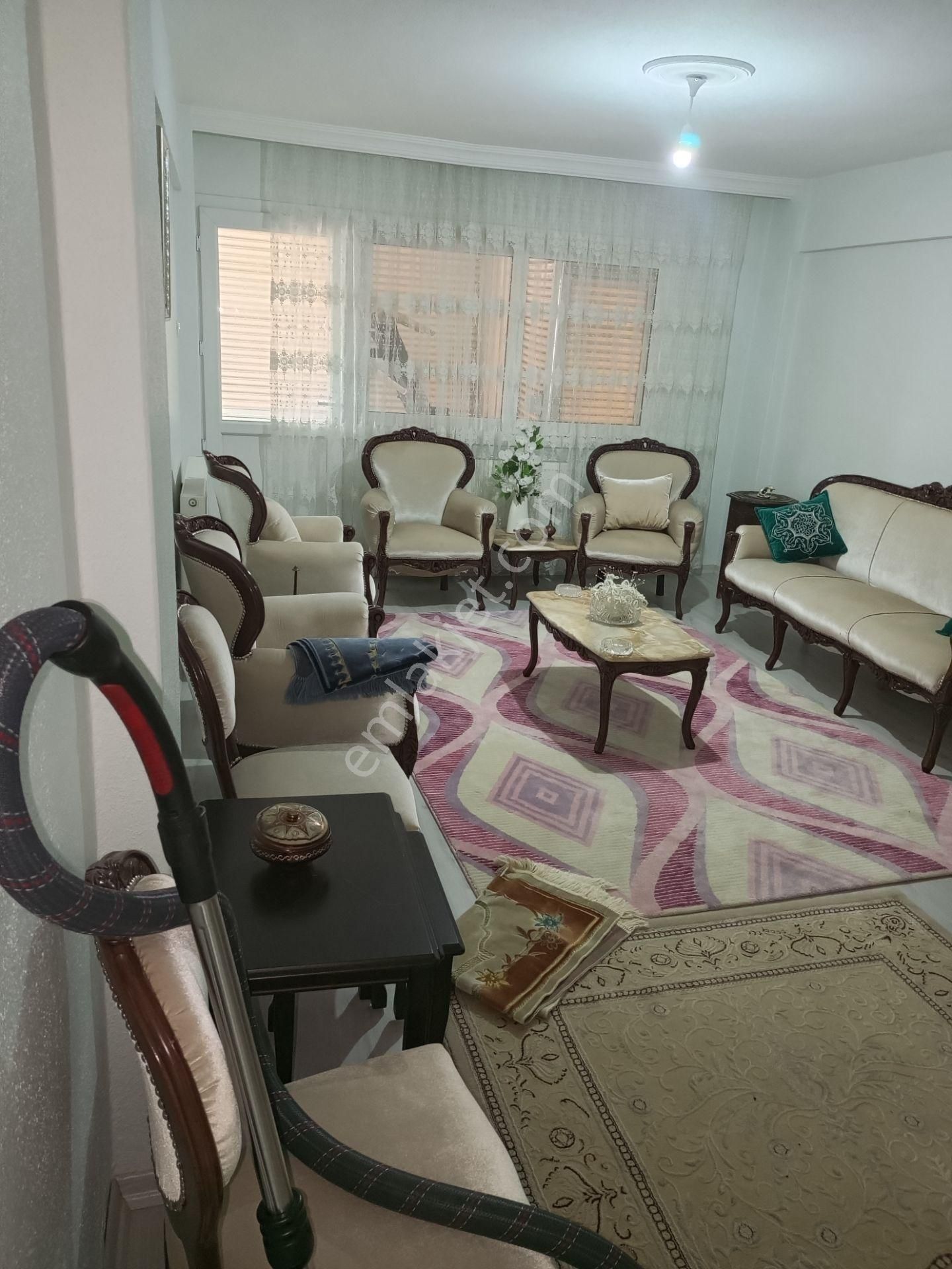 Menemen Kasımpaşa Mahallesi Çarşı Merkezde Kiralık 3+1 Ara Kat Geniş Daire - Görsel 6