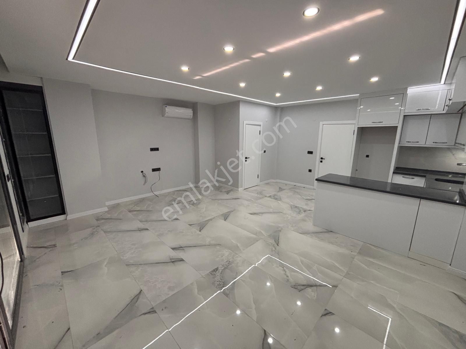 Liman Yoluna 170 Metre Müstakil Havuzlu Sıfır 3+1 Villa - Görsel 9