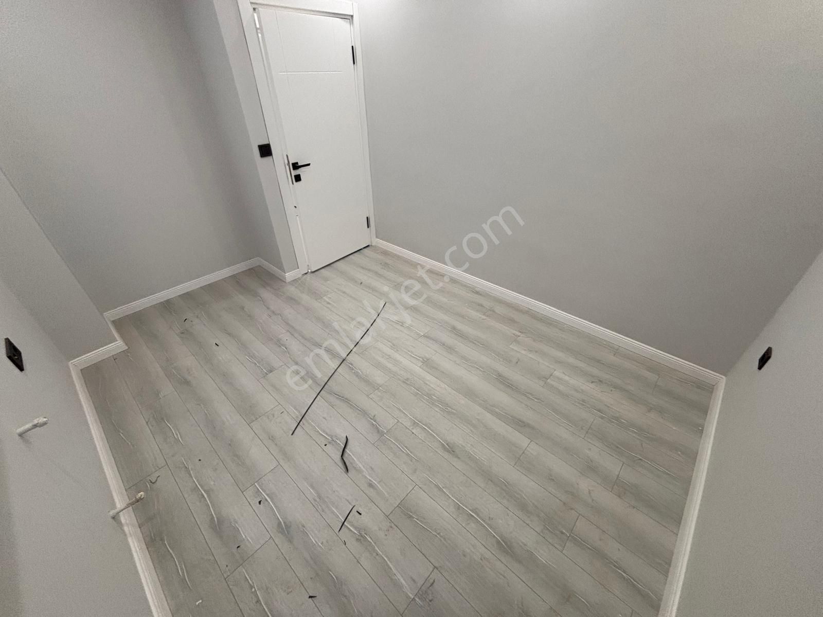 Liman Yoluna 170 Metre Müstakil Havuzlu Sıfır 3+1 Villa - Görsel 23